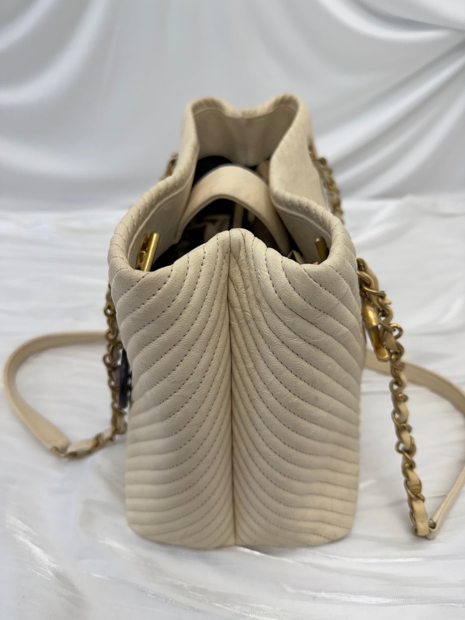 Chanel Cream Leather V Stitch Chain Tote Bag