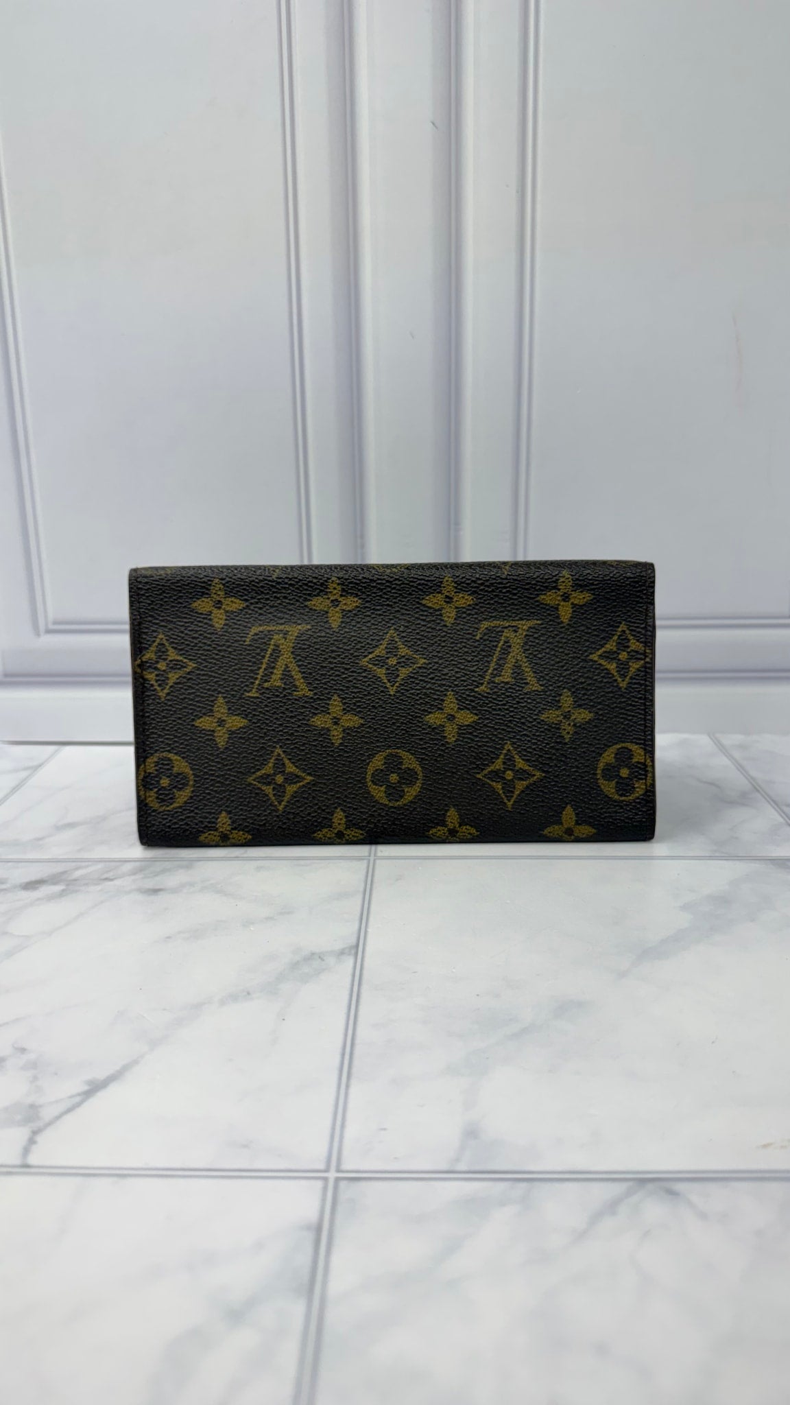 LIKE NEW - Louis Vuitton Monogram Porte Yen Long Wallet 