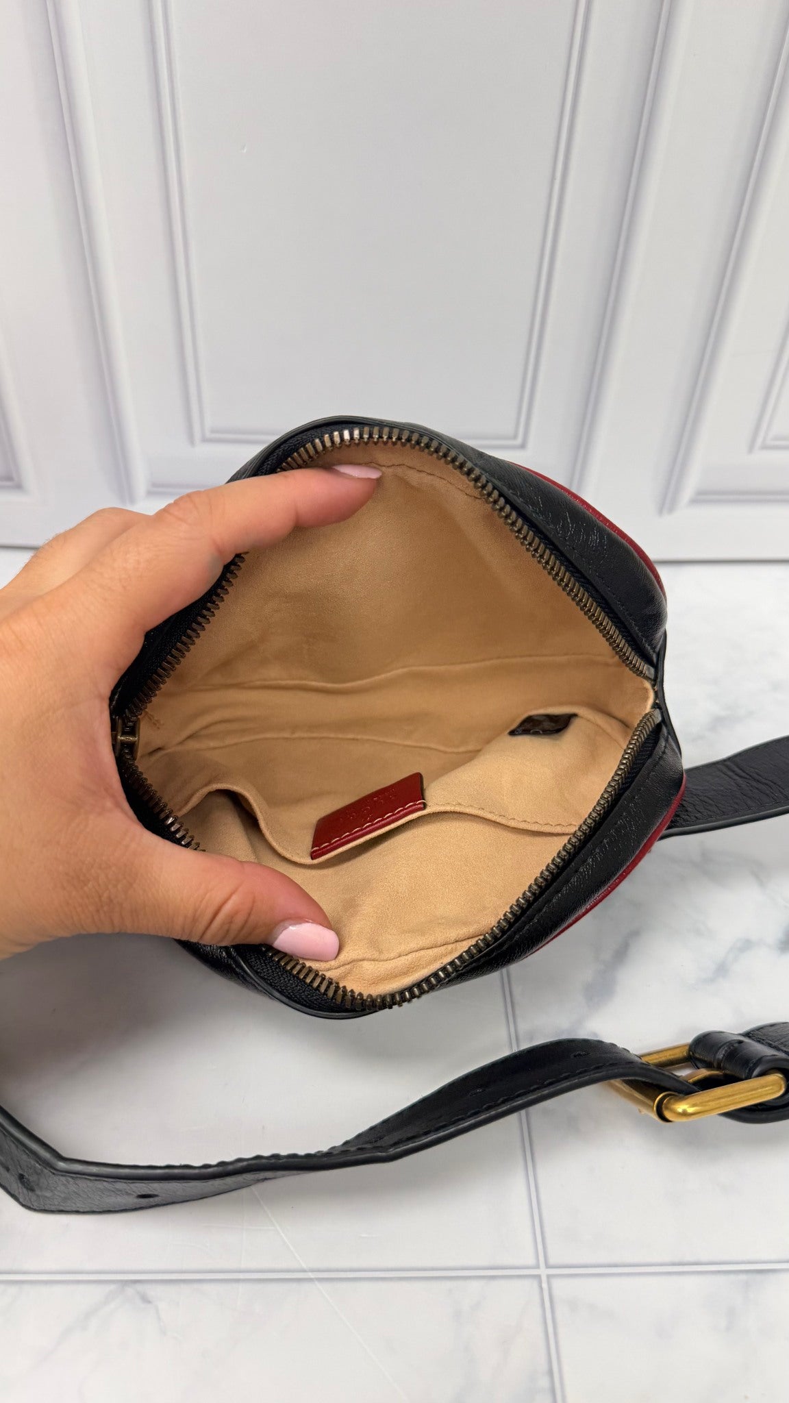 Gucci Black Leather GG Marmont Belt Bag Size 85