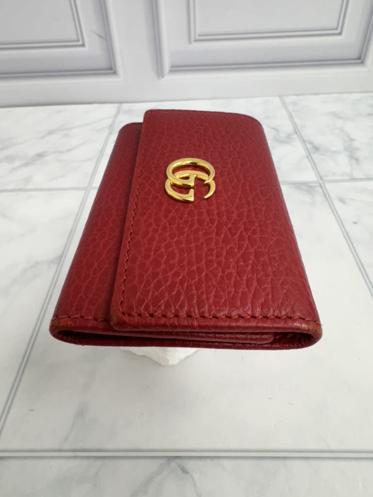 Gucci Red Grained Leather 6 Key Case