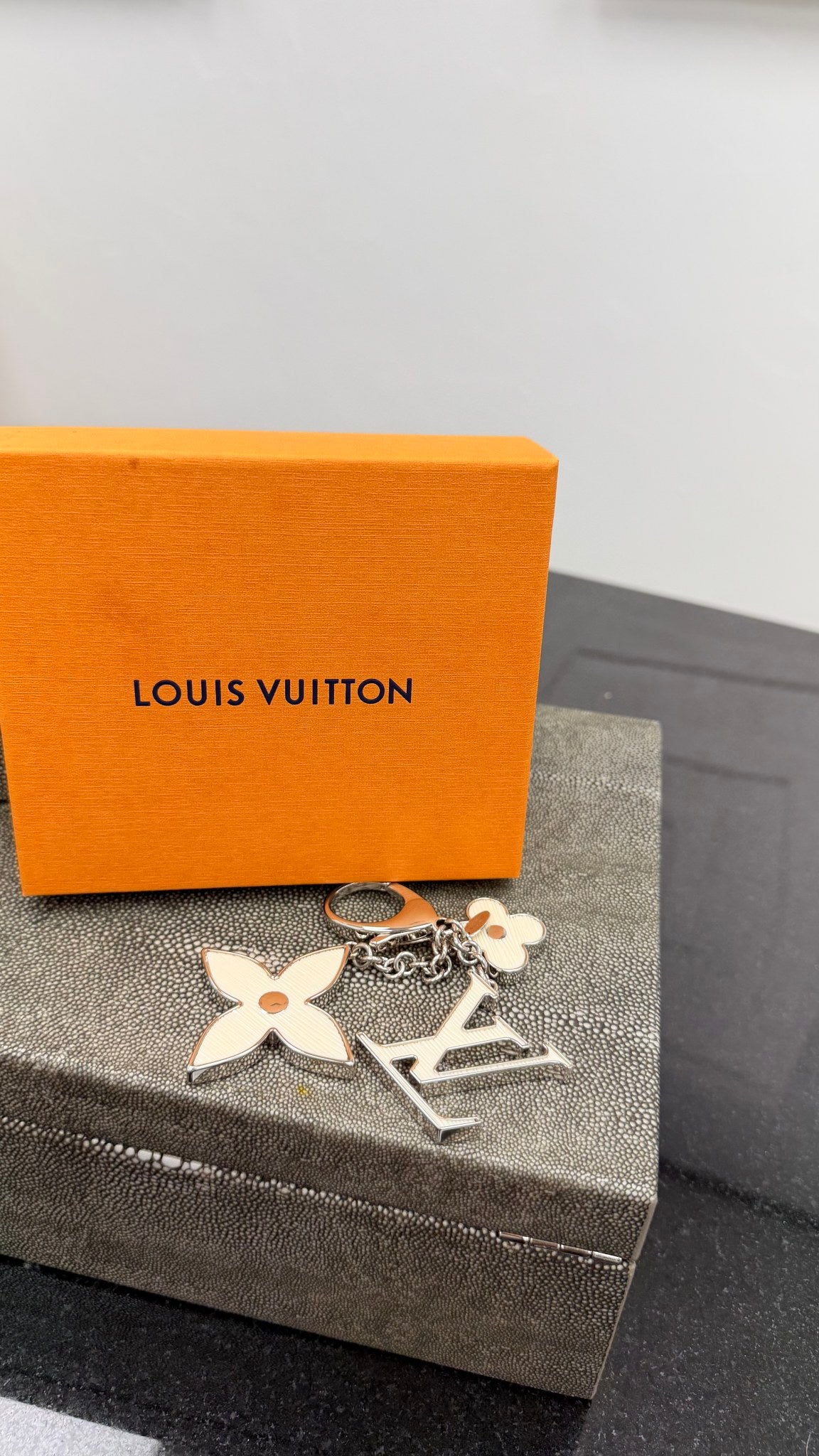  Louis Vuitton White Chaine Fleur d’Epi Bag Charm
