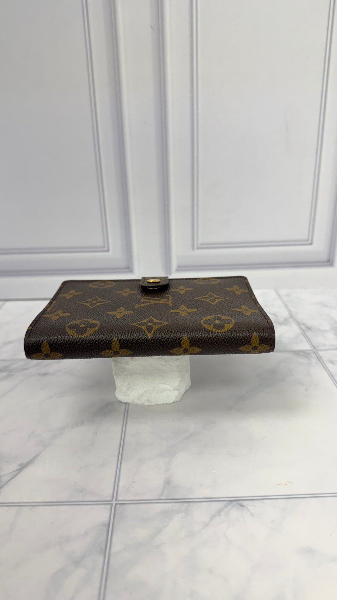 LIKE NEW - Louis Vuitton Monogram Passport Agenda Cover PM 