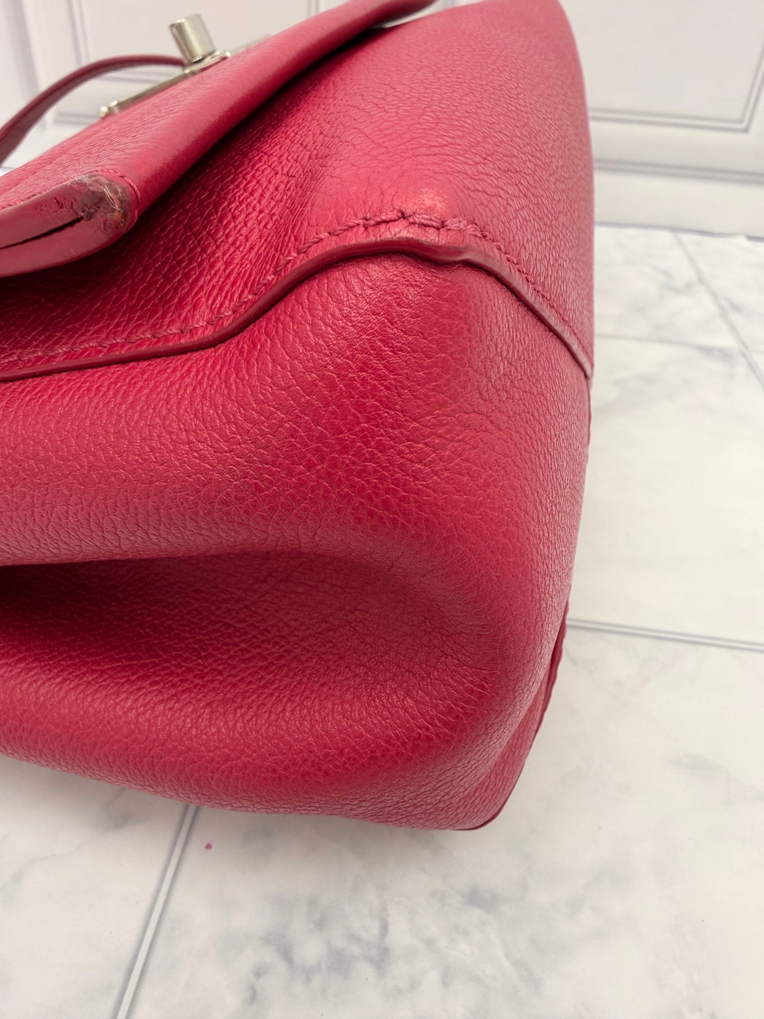 Louis Vuitton Fuchsia Taurillon Leather Lock Me II Shoulder Bag