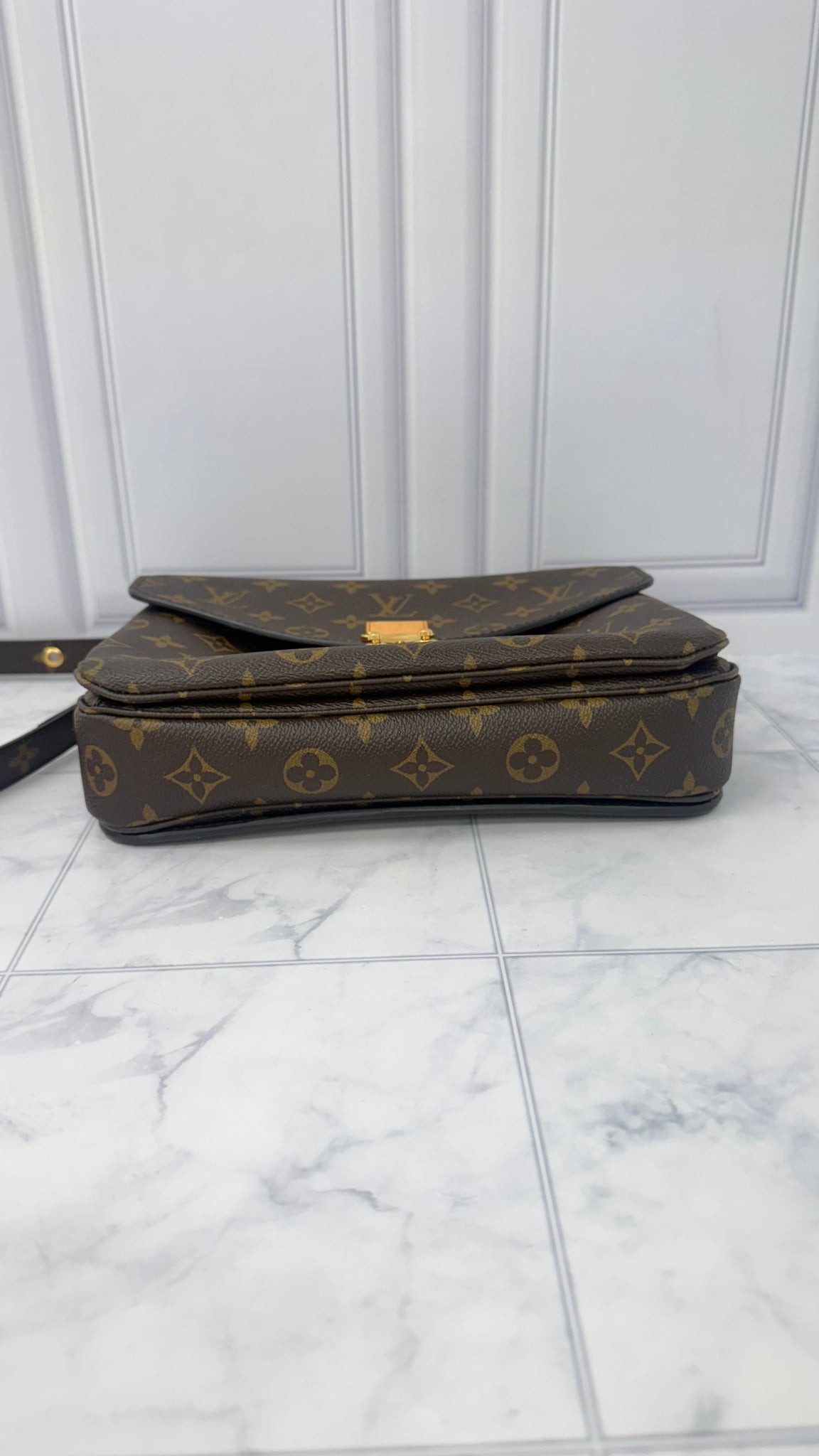 Louis Vuitton Monogram Pochette Metis Crossbody 