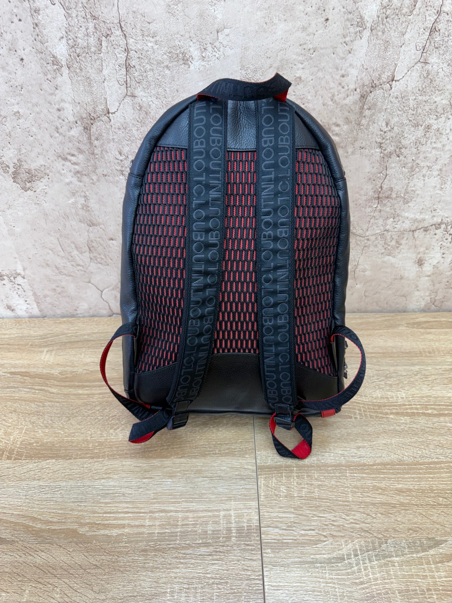 https://res.cloudinary.com/dyql5hig8/image/upload/v1758125372/qminuxwkbvhxxfv0bqtm.jpg
