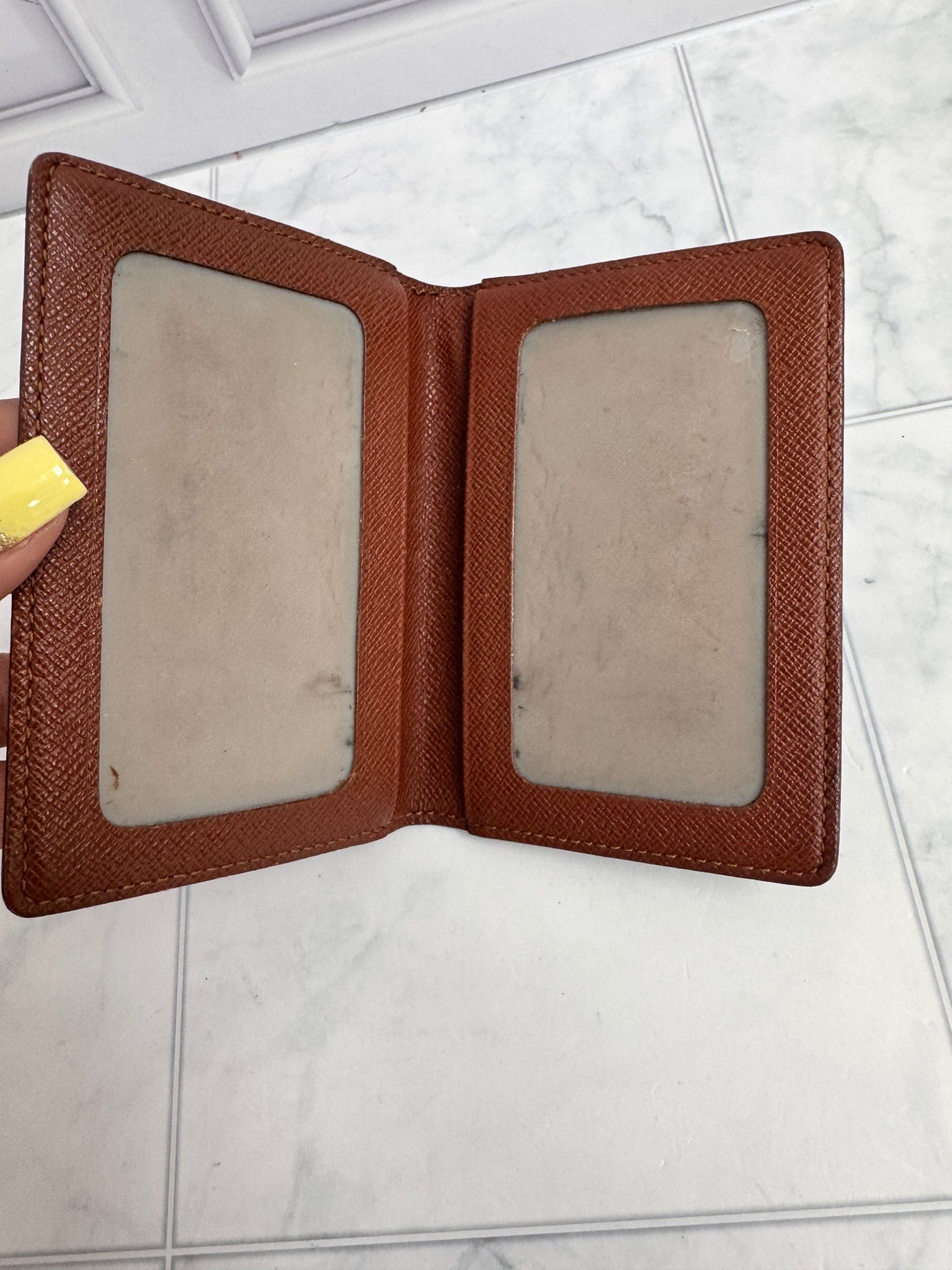 Louis Vuitton Monogram Porte 2 Cartes Vertical Card Case