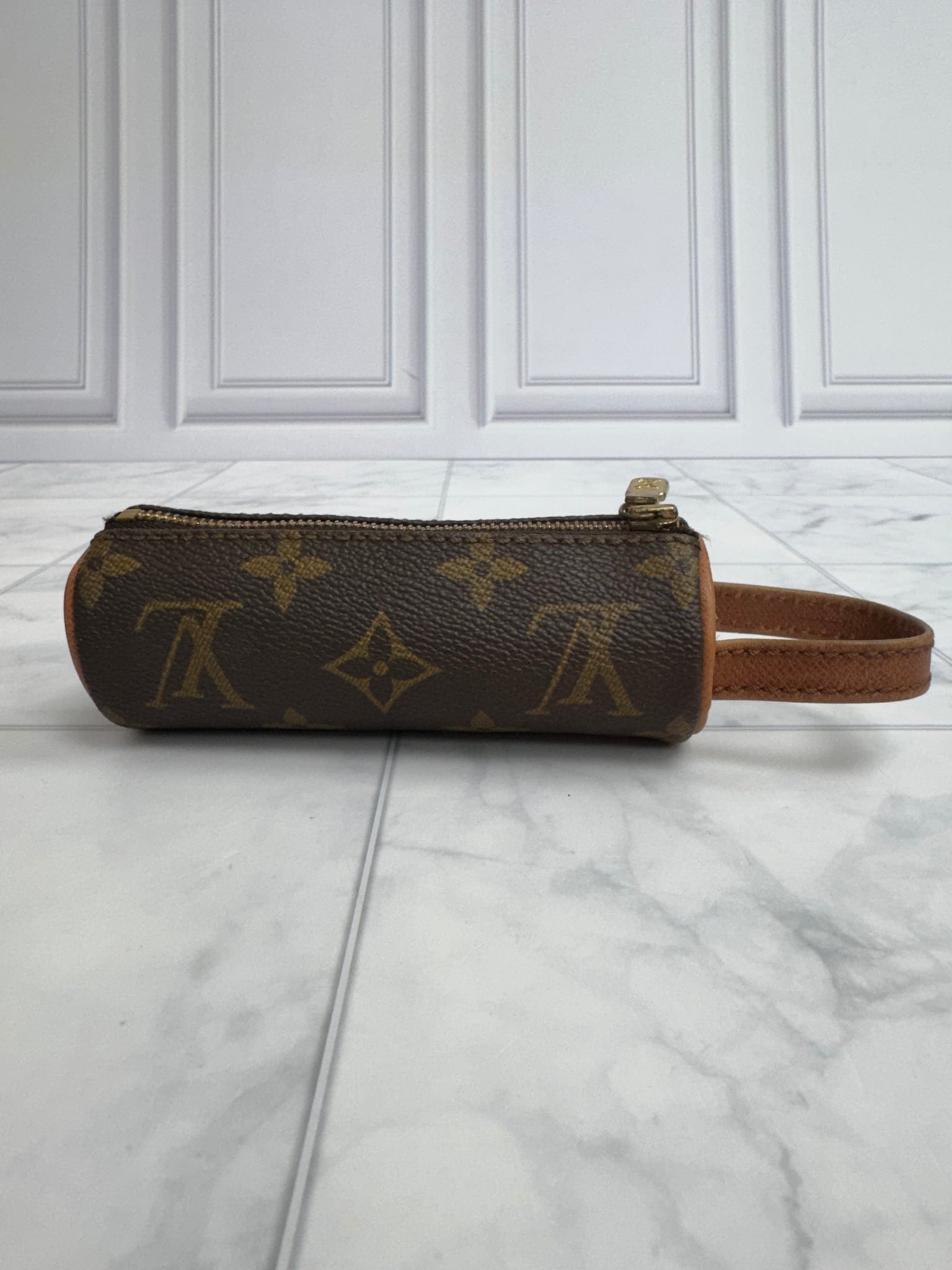 Louis Vuitton Monogram Golf Ball Case