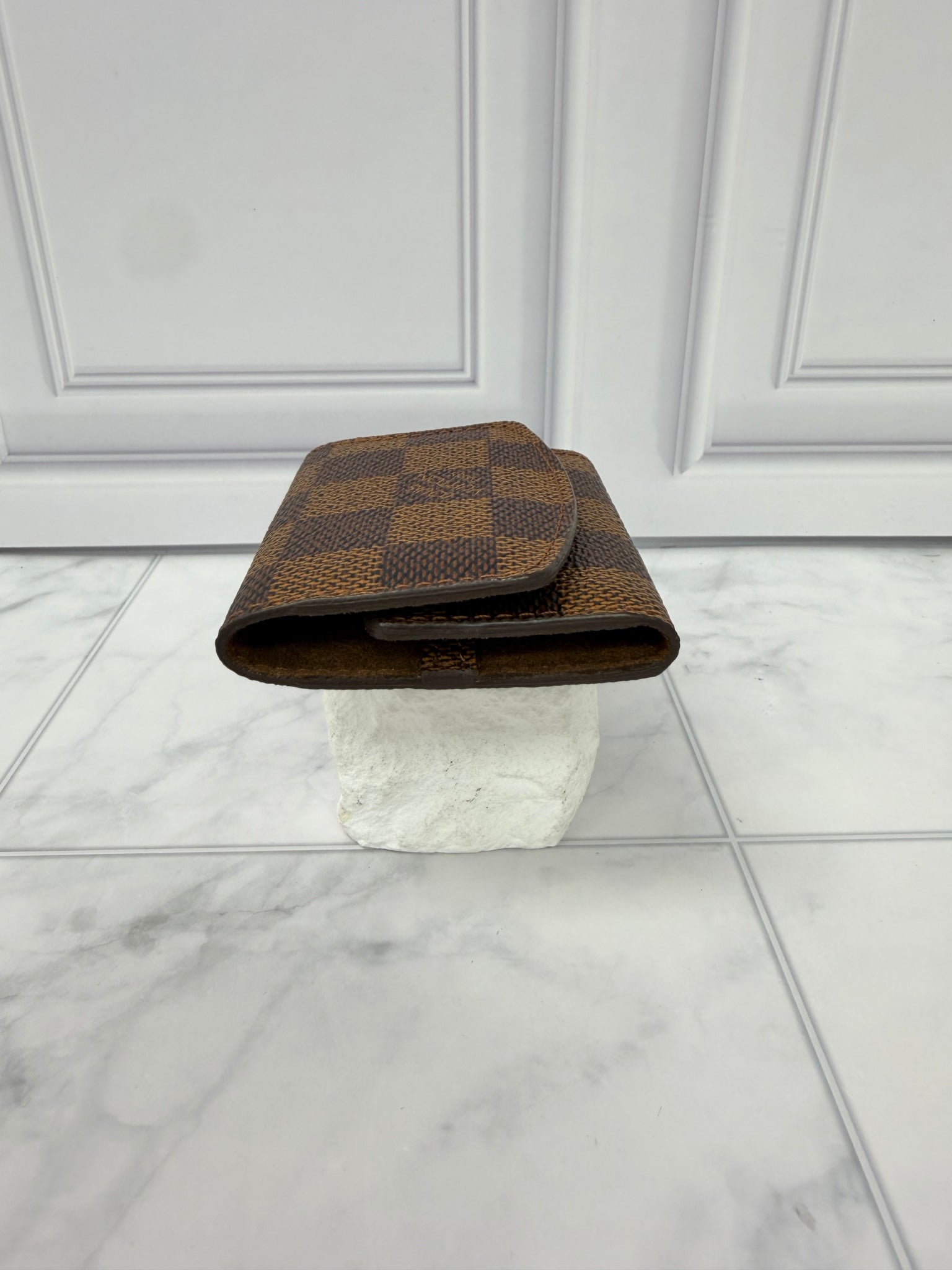 LIKE NEW - Louis Vuitton Damier Ebene Cufflink Case 