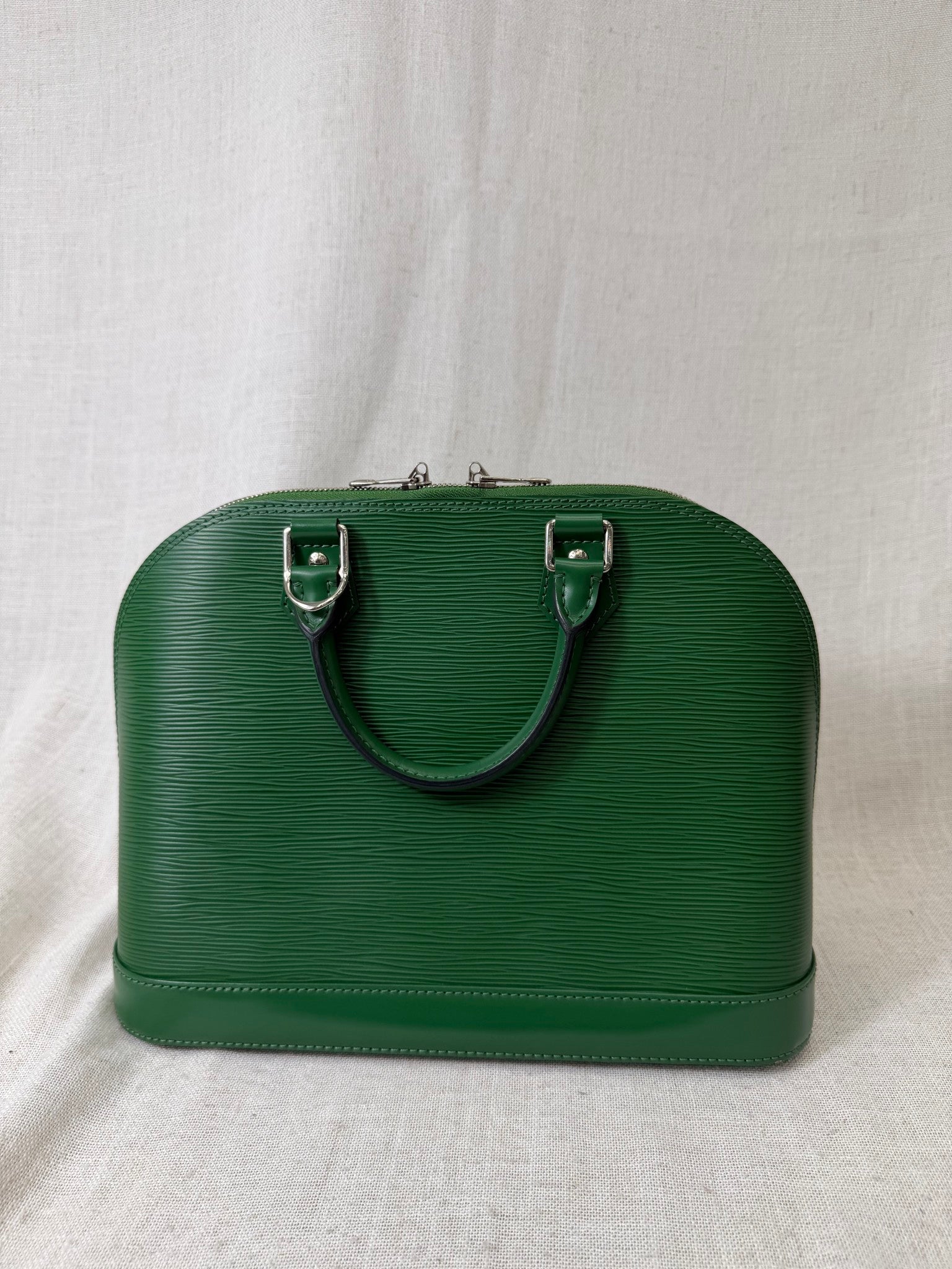 LIKE NEW - Louis Vuitton Green Epi Leather Alma PM Handbag 