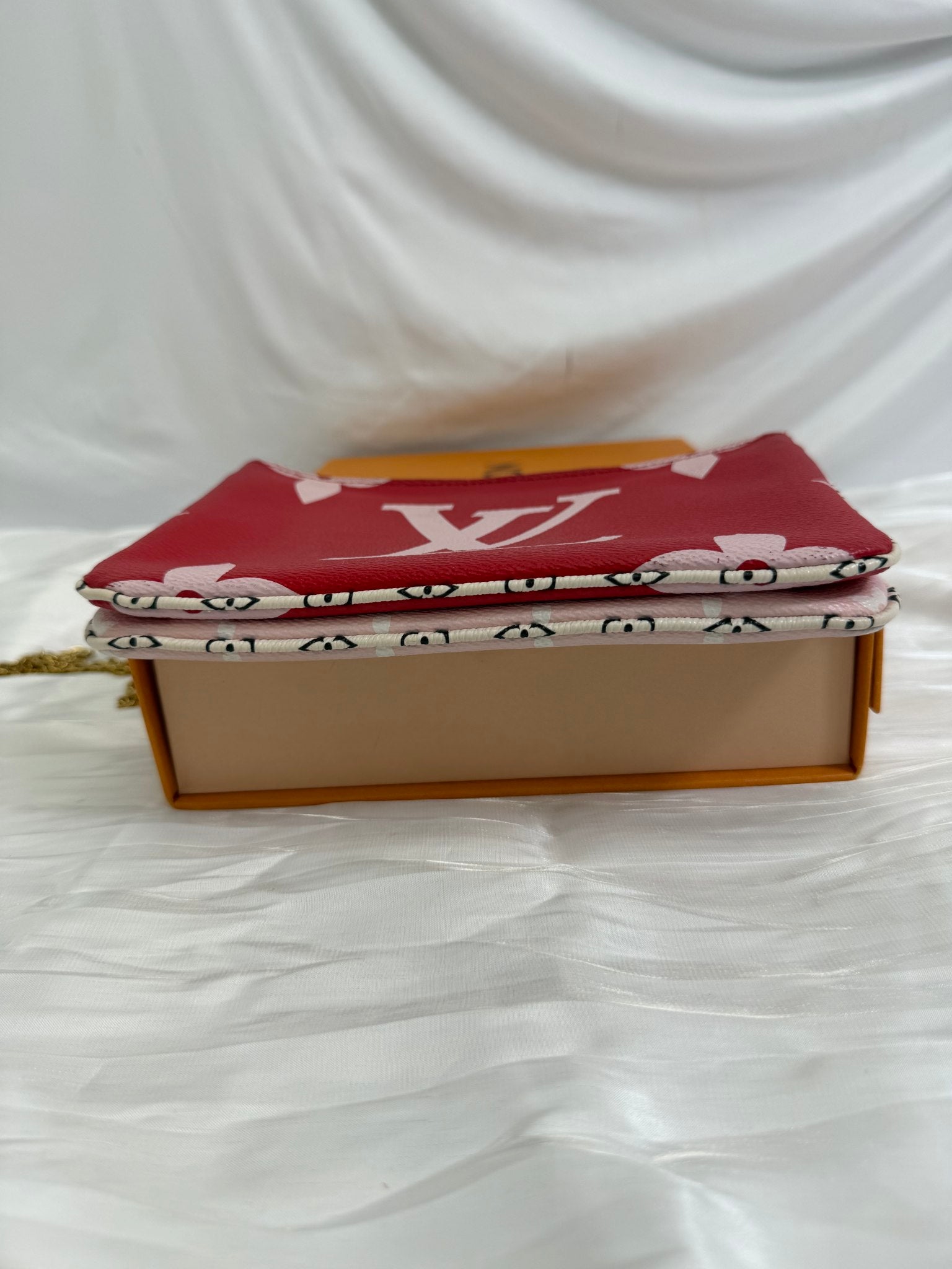  Louis Vuitton Red Monogram Giant Double Zip Pochette