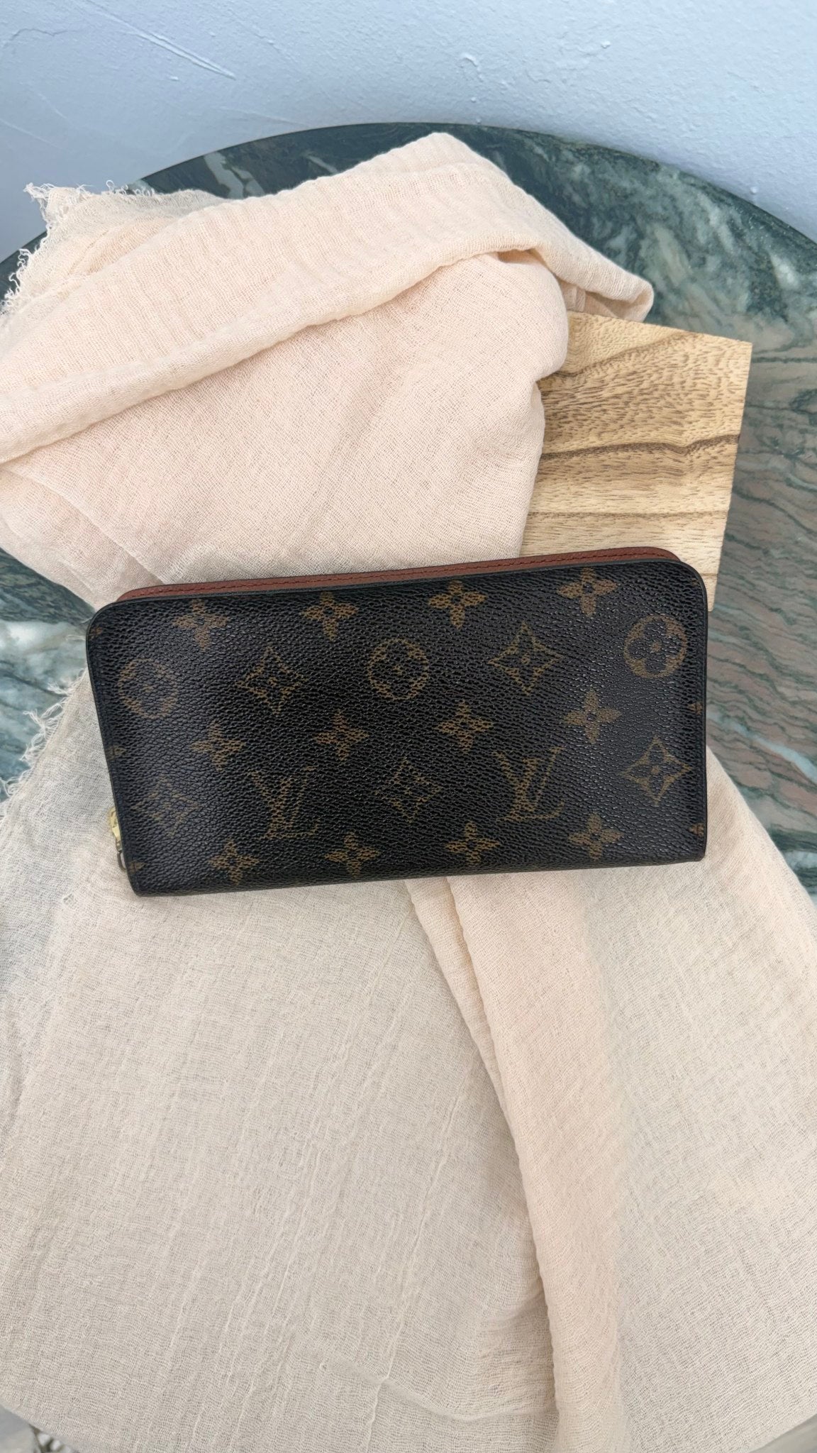 Louis Vuitton Monogram Zippy Wallet 