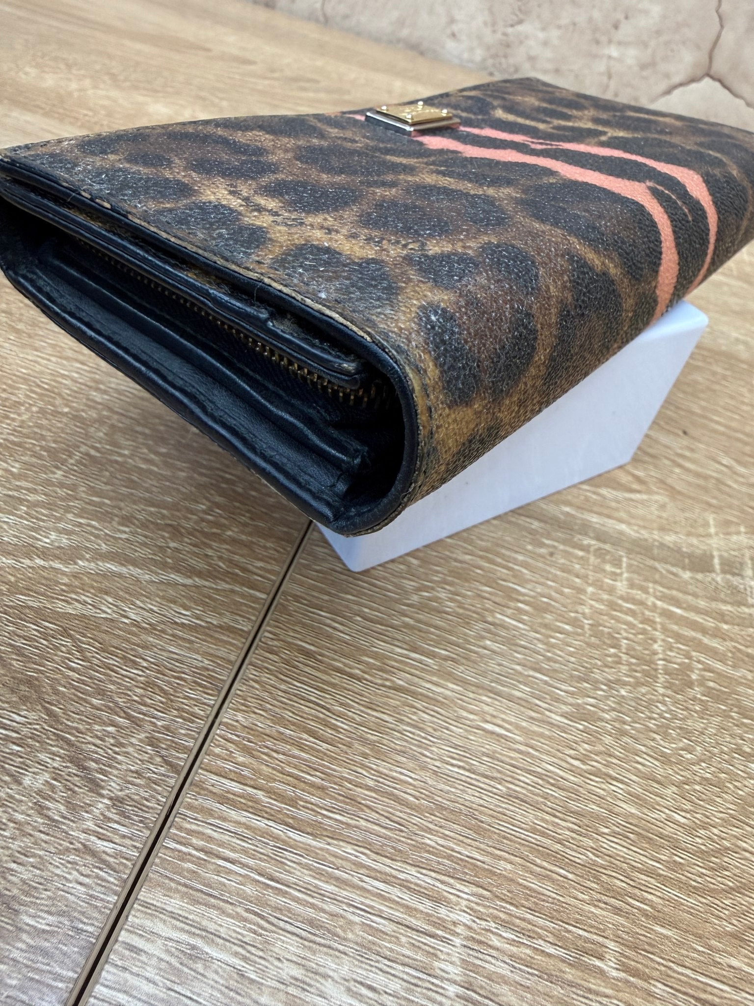https://res.cloudinary.com/dyql5hig8/image/upload/v1758214900/r1dngbldttosyny1bxqa.jpg
