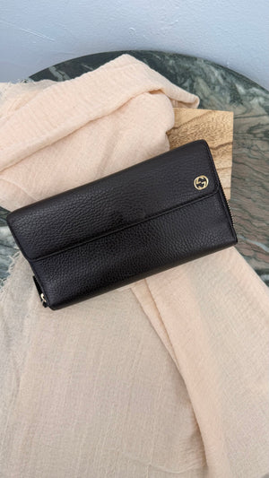 Gucci Brown Pebbled Leather Zippy Wallet