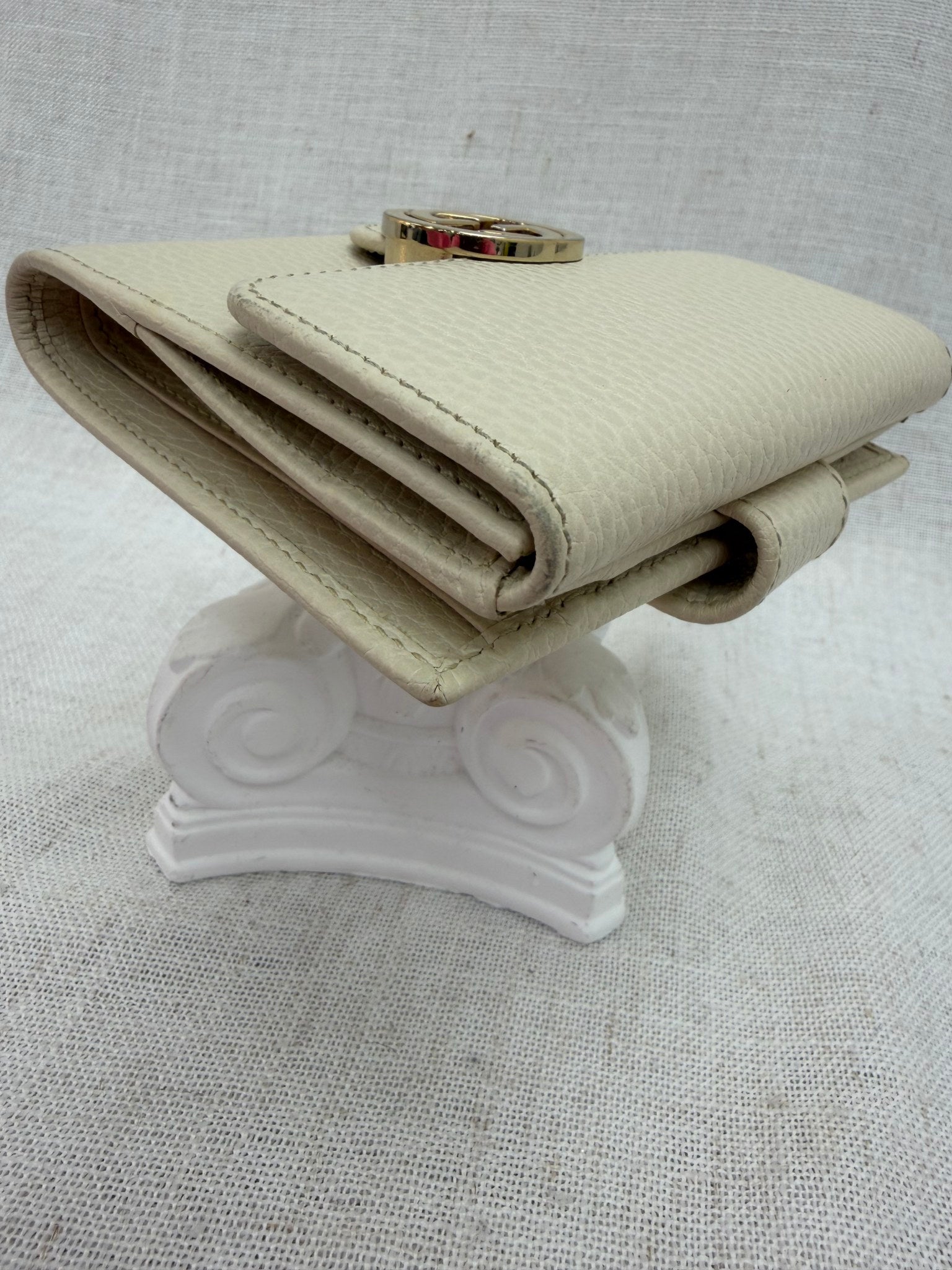 Gucci Ivory Leather Interlocking G Compact Wallet