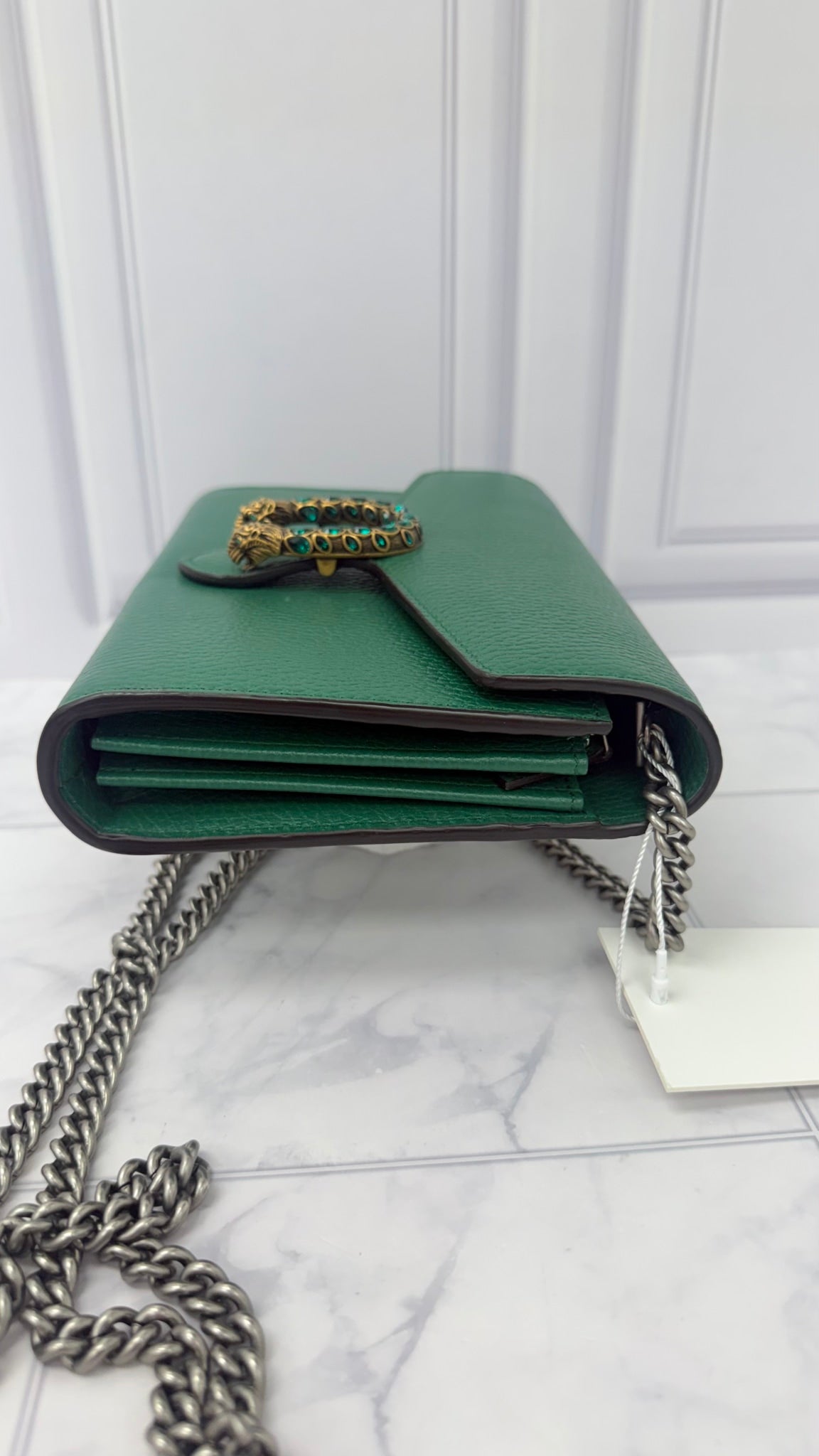 LIKE NEW - Gucci Green Grained Leather Dionysus Wallet on A Chain 
