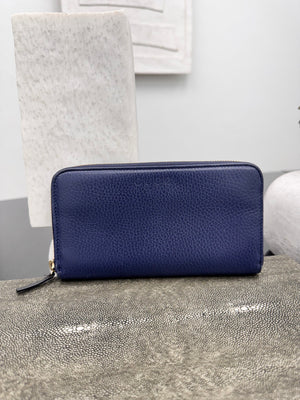 Gucci Blue Pebbled Leather Zippy Wallet