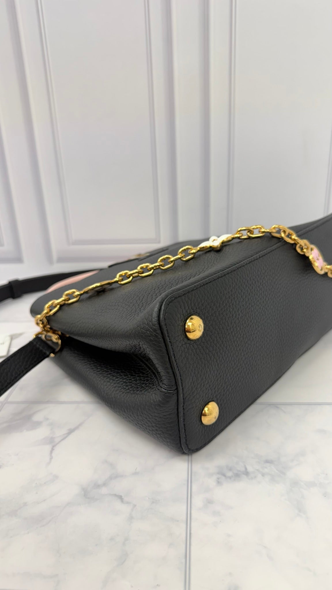 Louis Vuitton Black And Pink Taurillon Leather Capucines MM Handbag 
