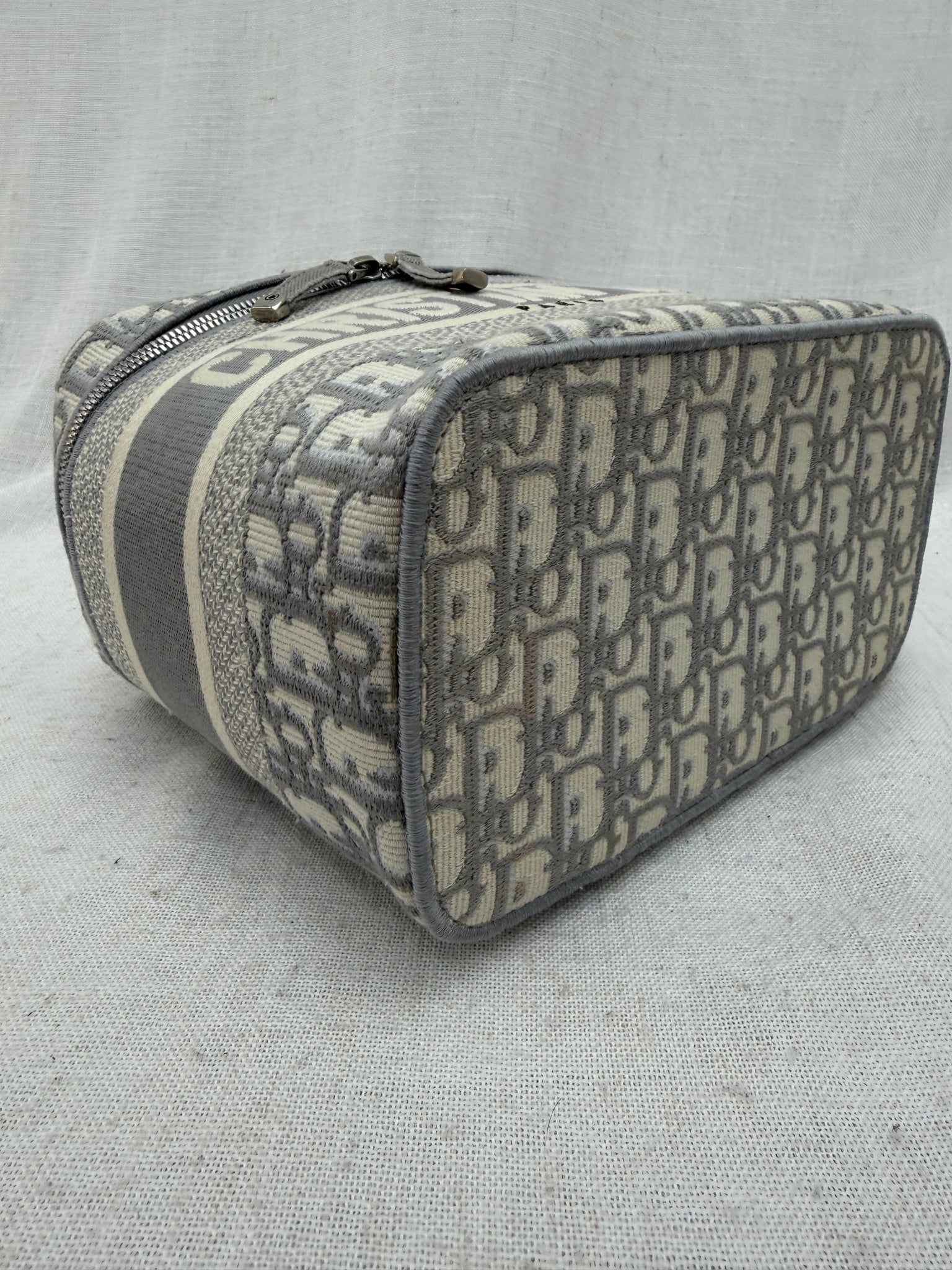 Christian Dior Grey Obilque Diortravel Vanity