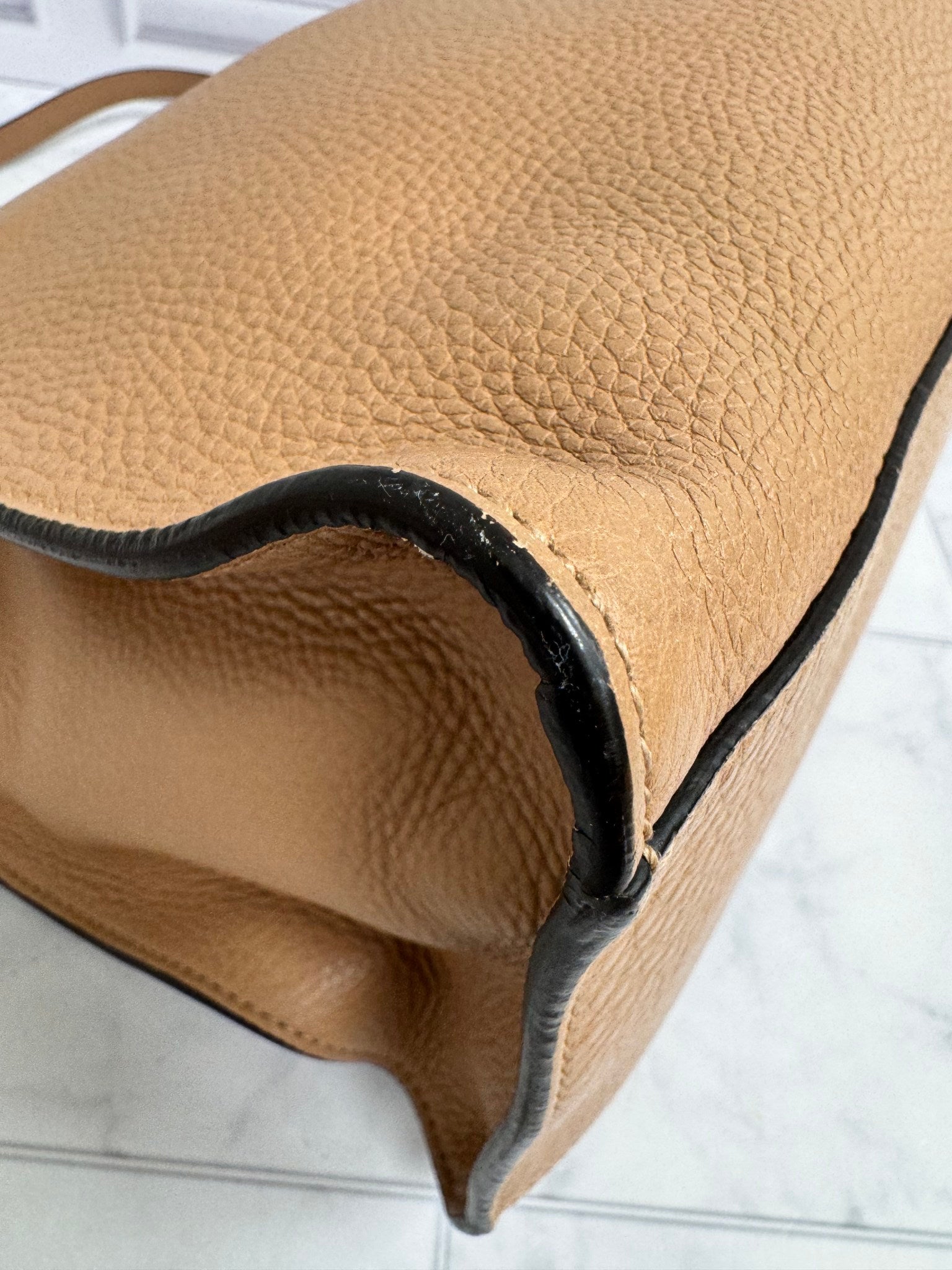 Gucci Tan Grained Leather Bamboo Daily Tote Bag