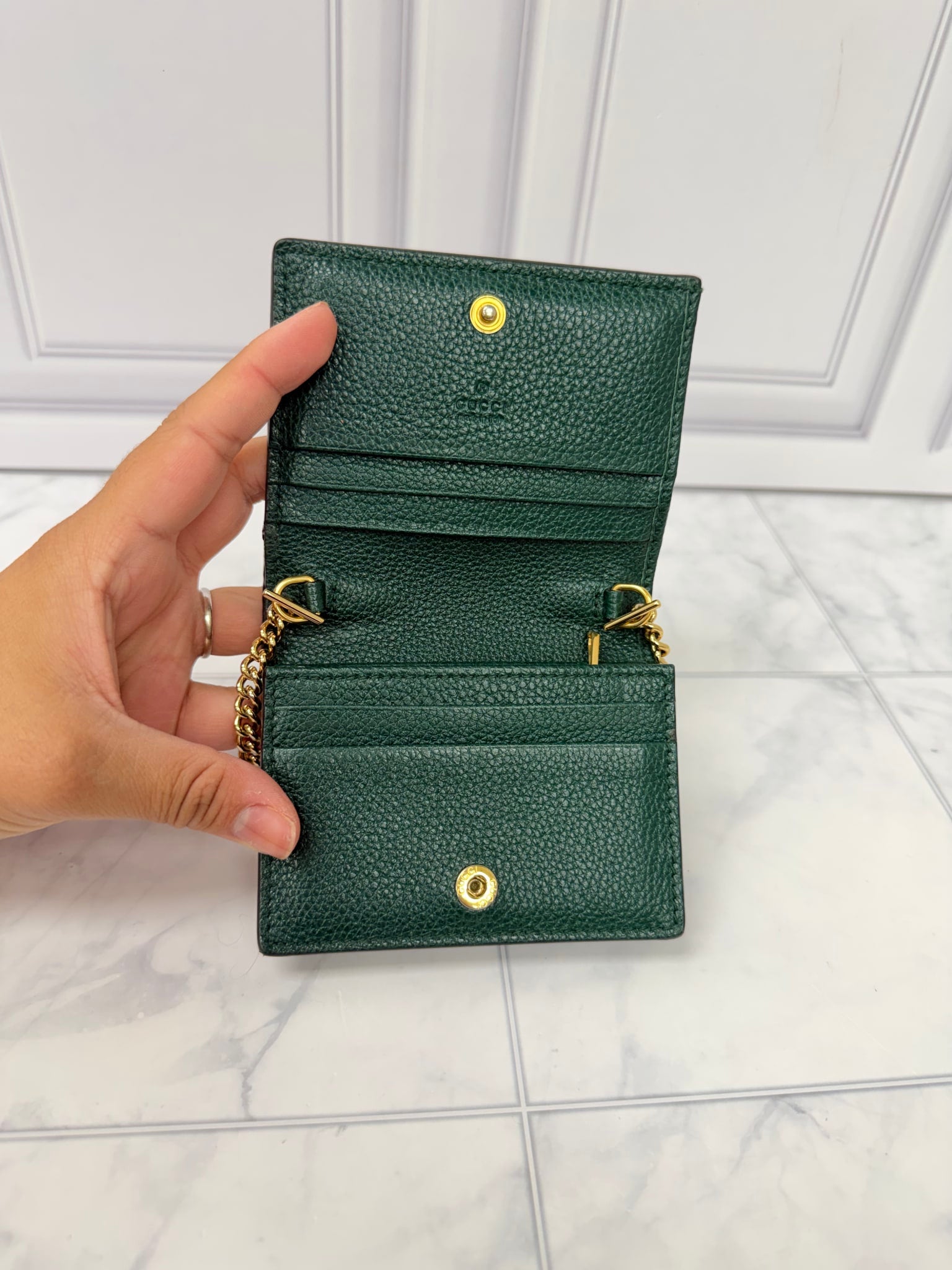 Gucci Green Grained Leather Zumi Wallet On A Chain 