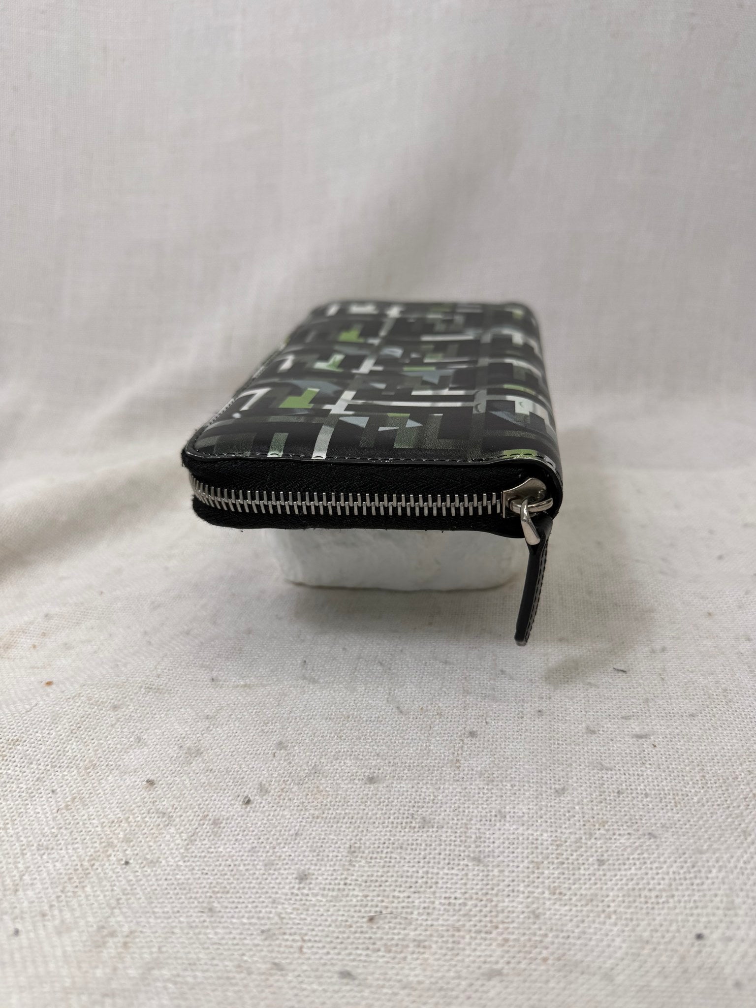 Fendi Black And Green Camo Forever Fendi Zippy Wallet 