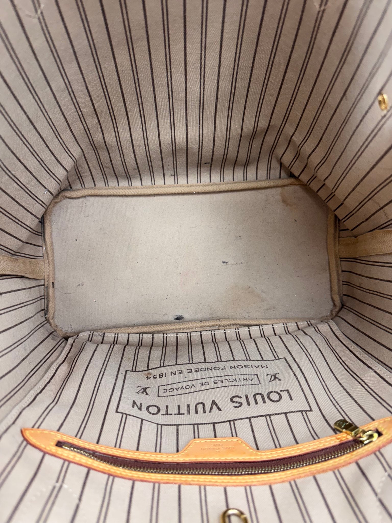 Louis Vuitton Monogram Neverfull MM Tote Bag
