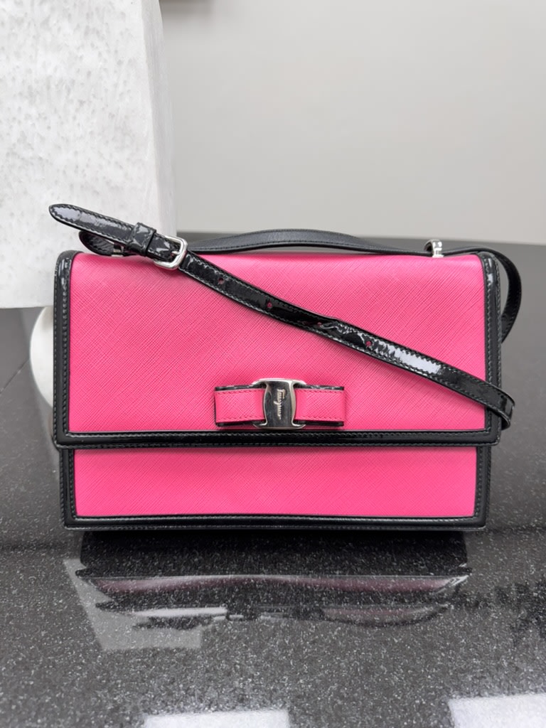 Salvatore Ferragamo Pink Saffiano Leather Vara Bow Medium Flap Crossbody Bag