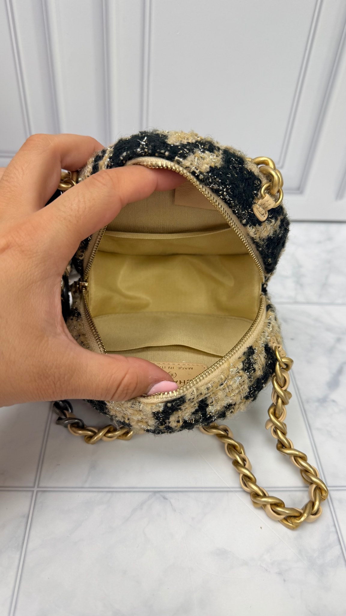 Chanel Beige And Black Quilted Wool Round Chanel 19 And Coin Pouch Chain Crossbody 
