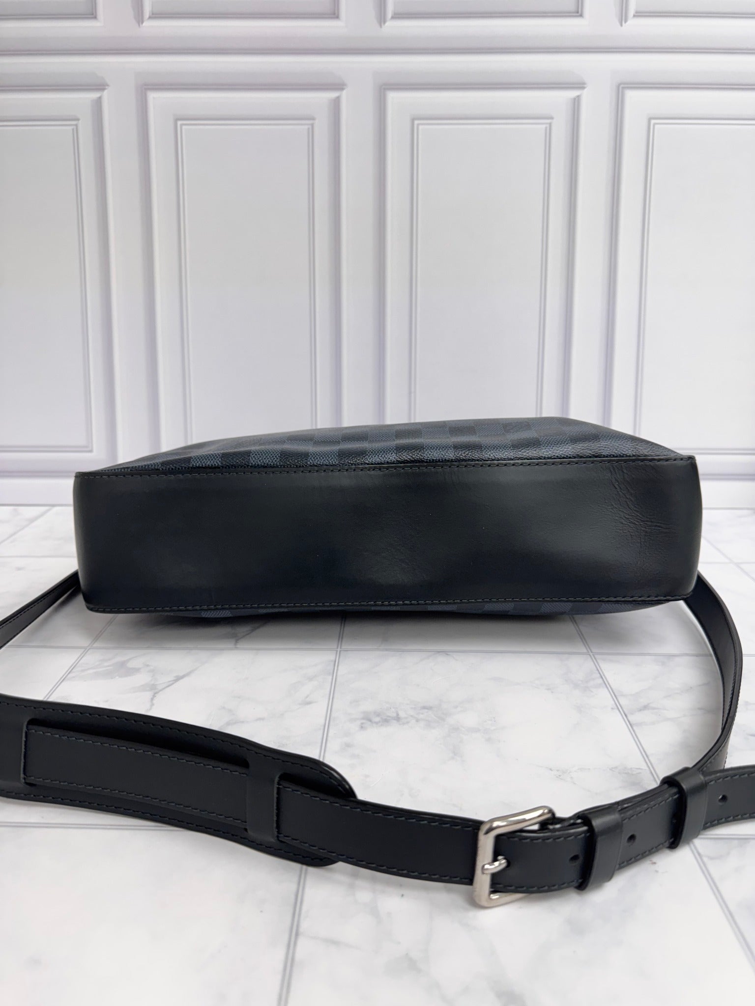Louis Vuitton Damier Cobalt Greenwich Messenger Bag