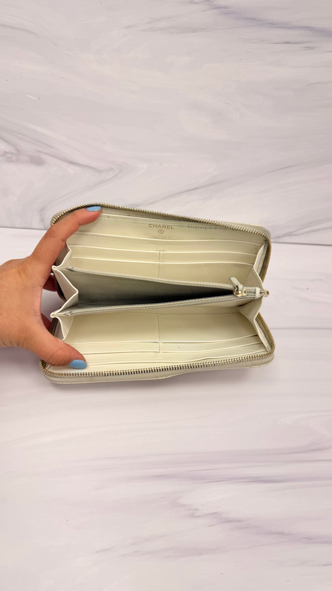 Chanel Cream Calfskin Leather Zippy Wallet 