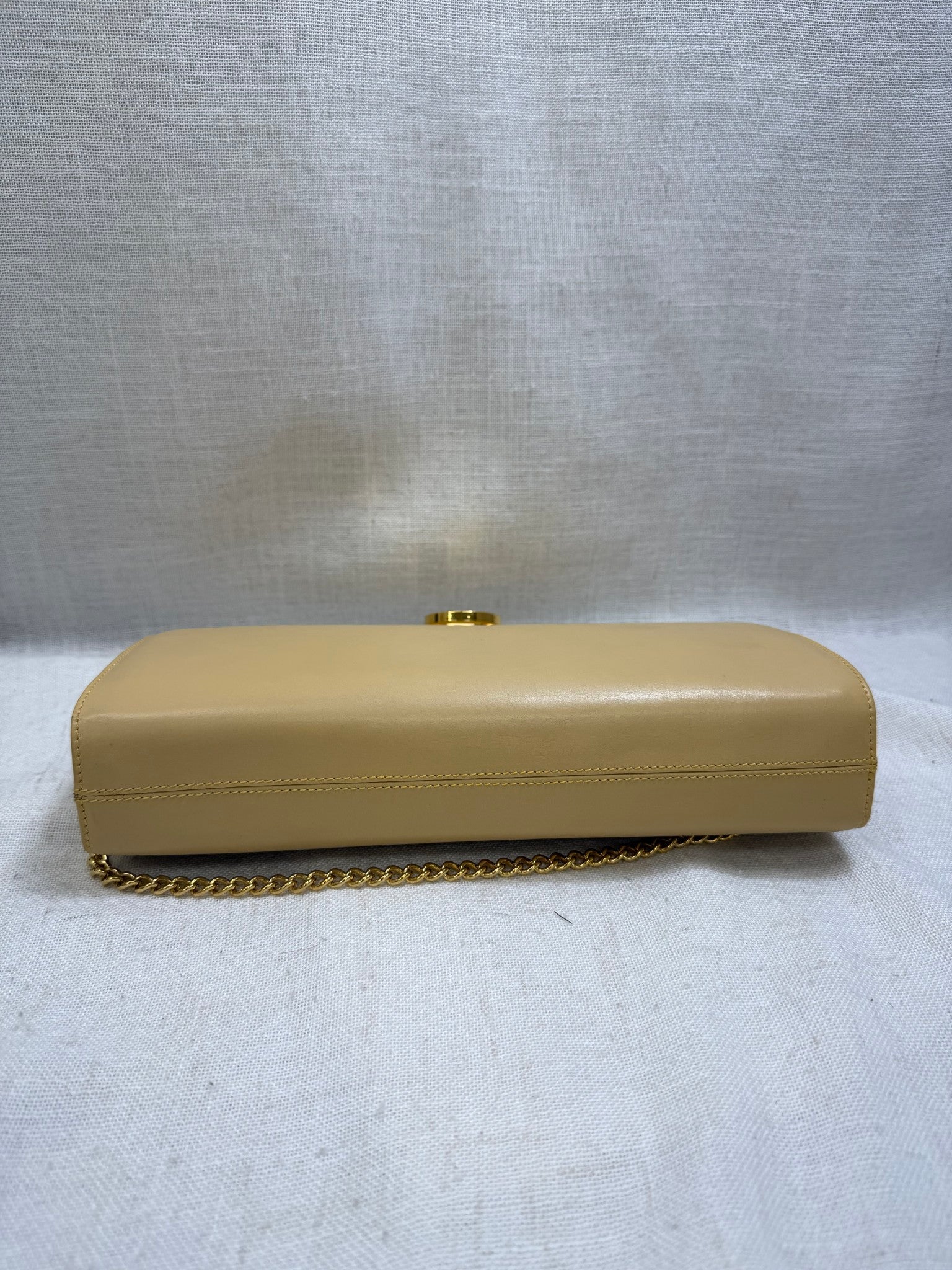 Salvatore Ferragamo Beige Leather Chain Shoulder Bag