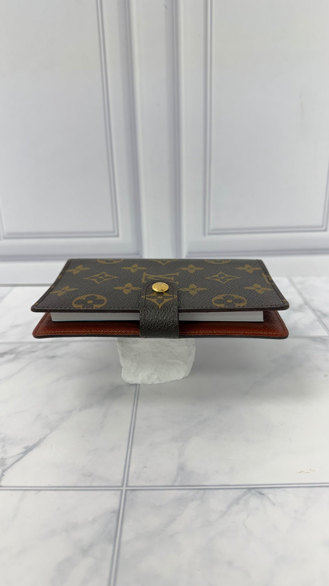 LIKE NEW - Louis Vuitton Monogram Passport Agenda Cover PM 