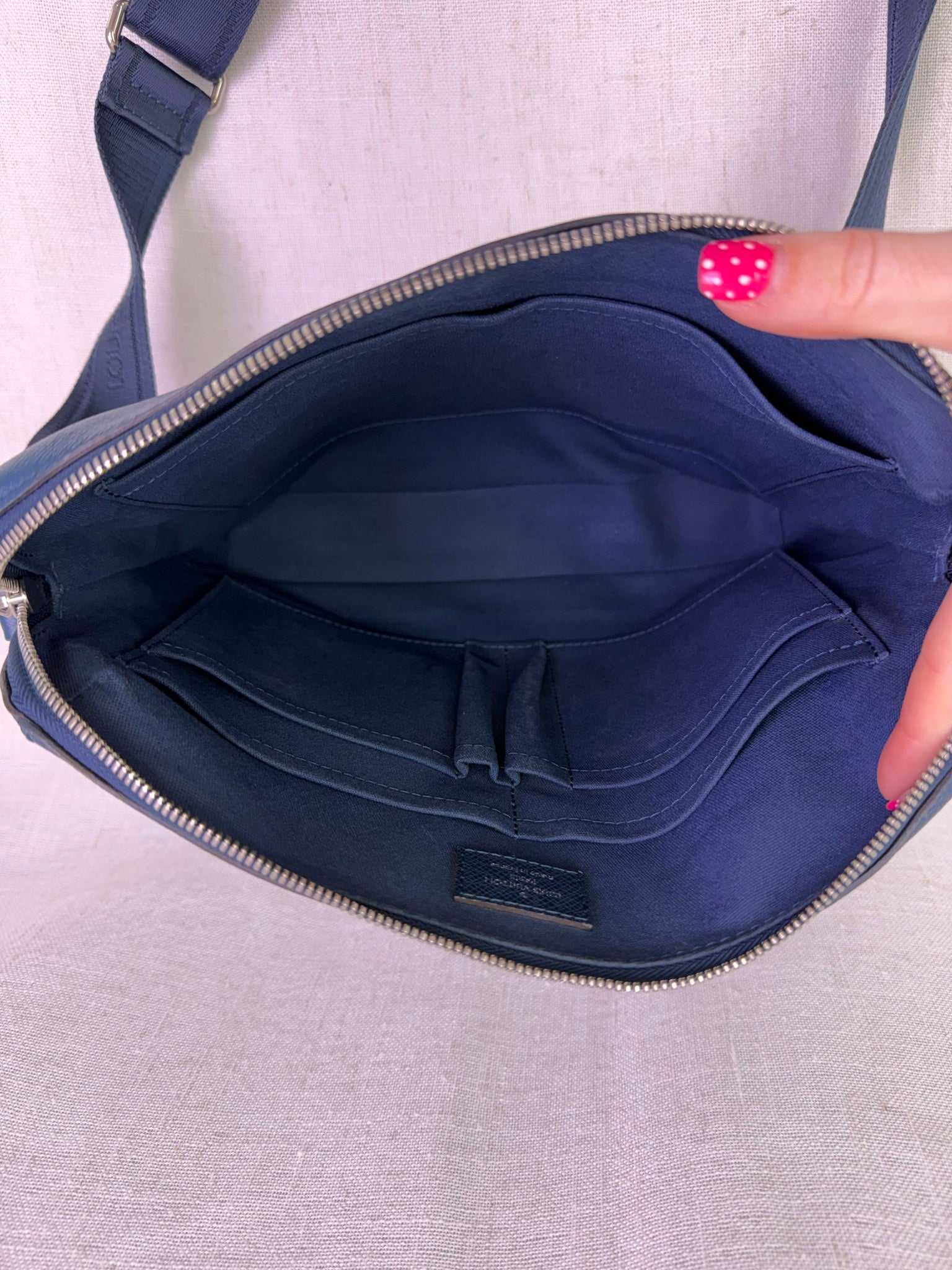 Louis Vuitton Blue Taiga Leather Grigori Messenger Bag