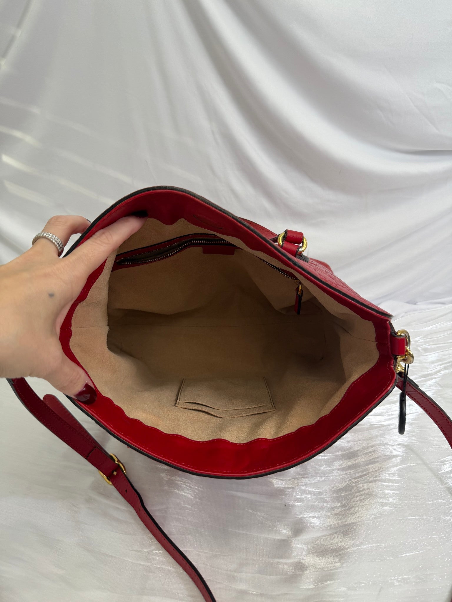 Gucci Red Guccissima Leather Linea Foldover Tote