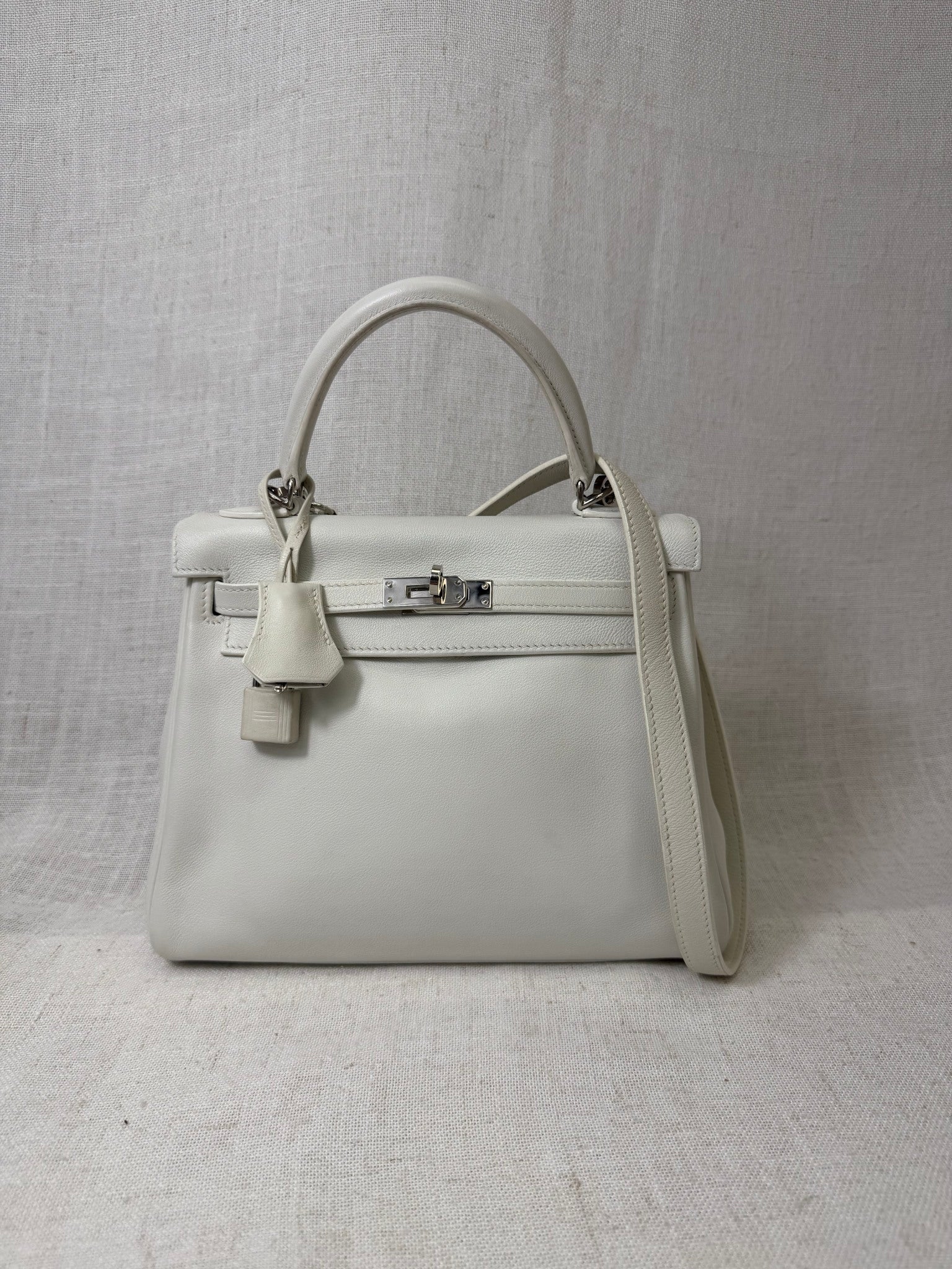 Hermes White Swift Leather Kelly 25 Hand Bag 