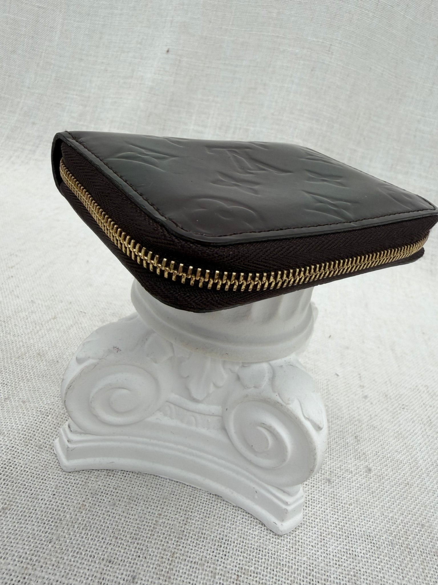 Louis Vuitton Amarante Vernis Compact Zippy Wallet