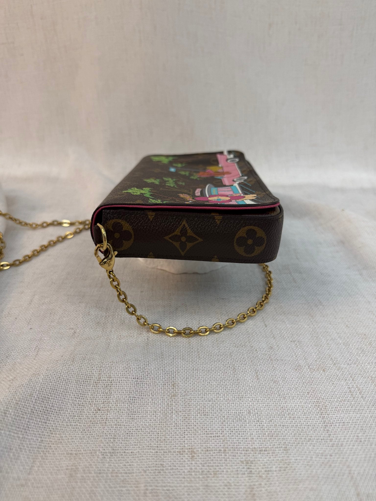 Louis Vuitton Monogram Hollywood Pochette Bag