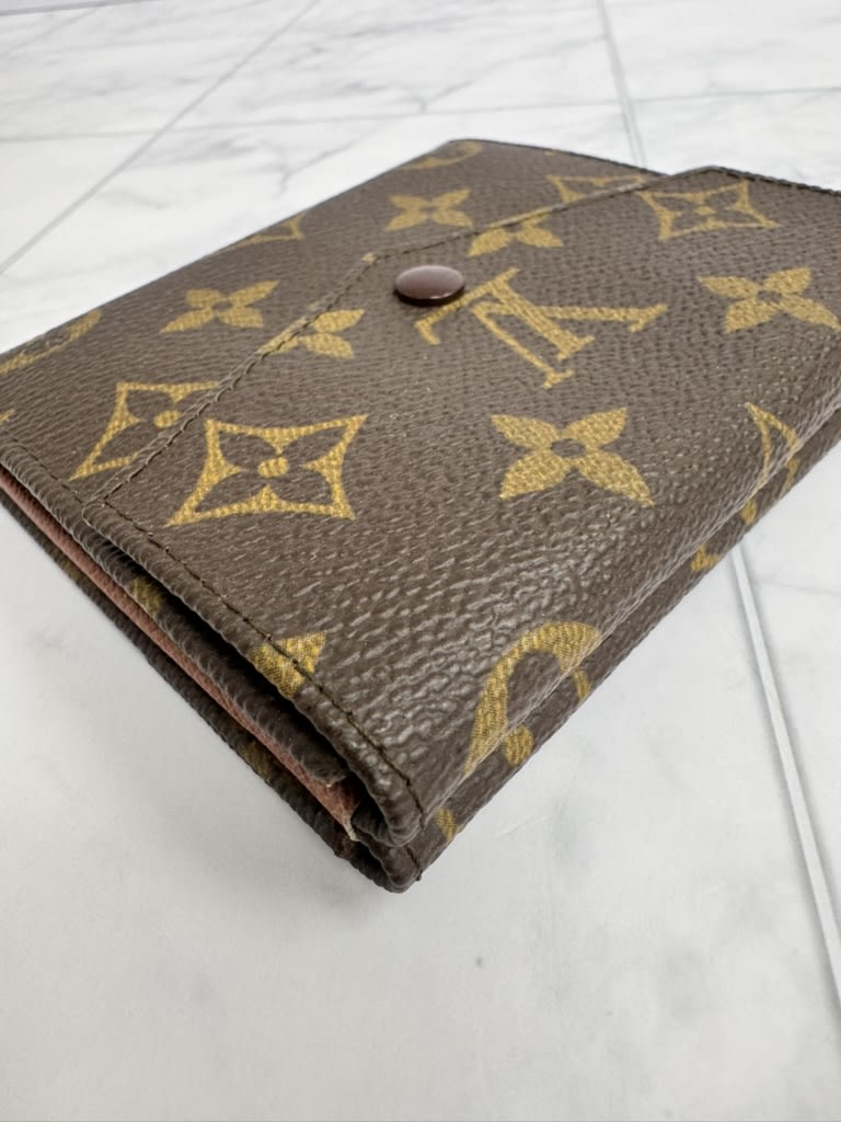 Louis Vuitton Monogram Elise Compact Wallet