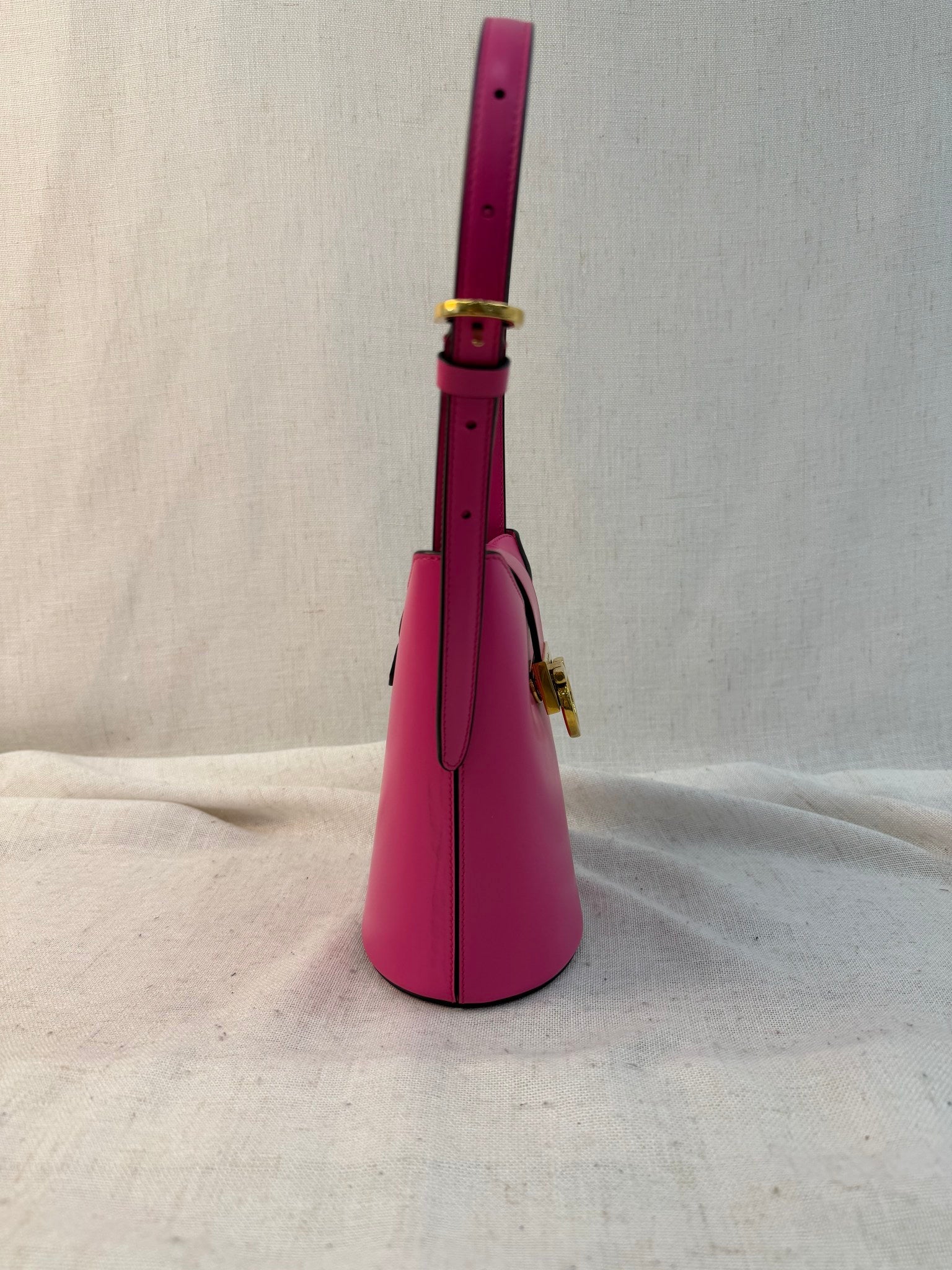 Salvatore Ferragamo Pink Leather Trifolio Small Bucket Bag