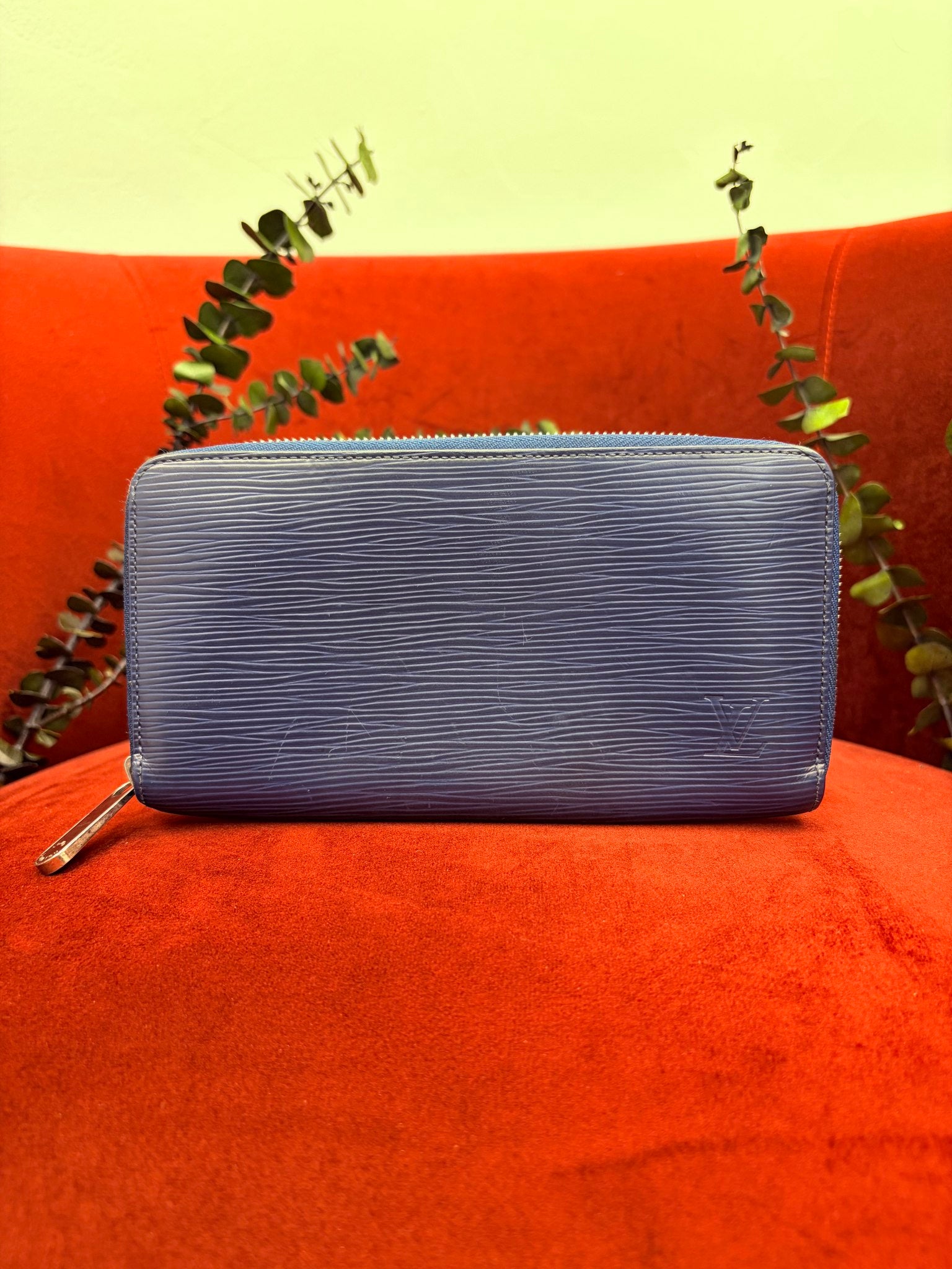 Louis Vuitton Blue Epi Leather Zippy Wallet