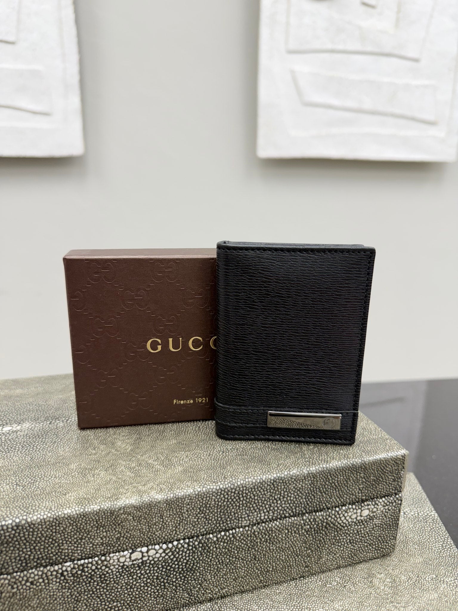 LIKE NEW - Gucci Black Leather Pocket Organizer 