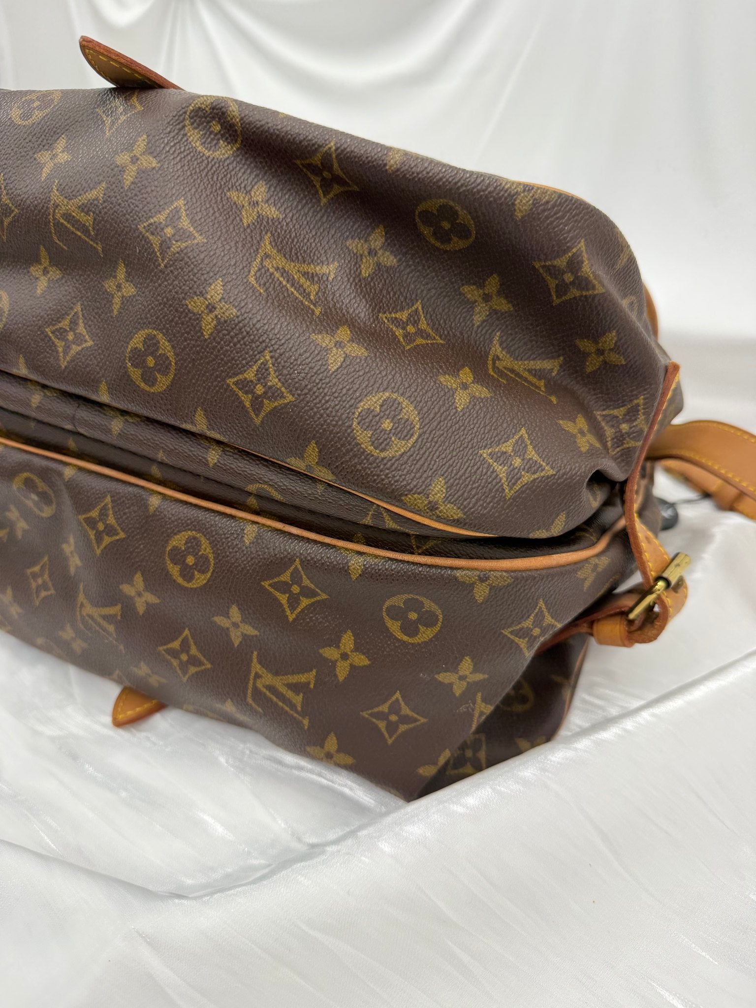 Louis Vuitton Monogram Saumur 35 Bag