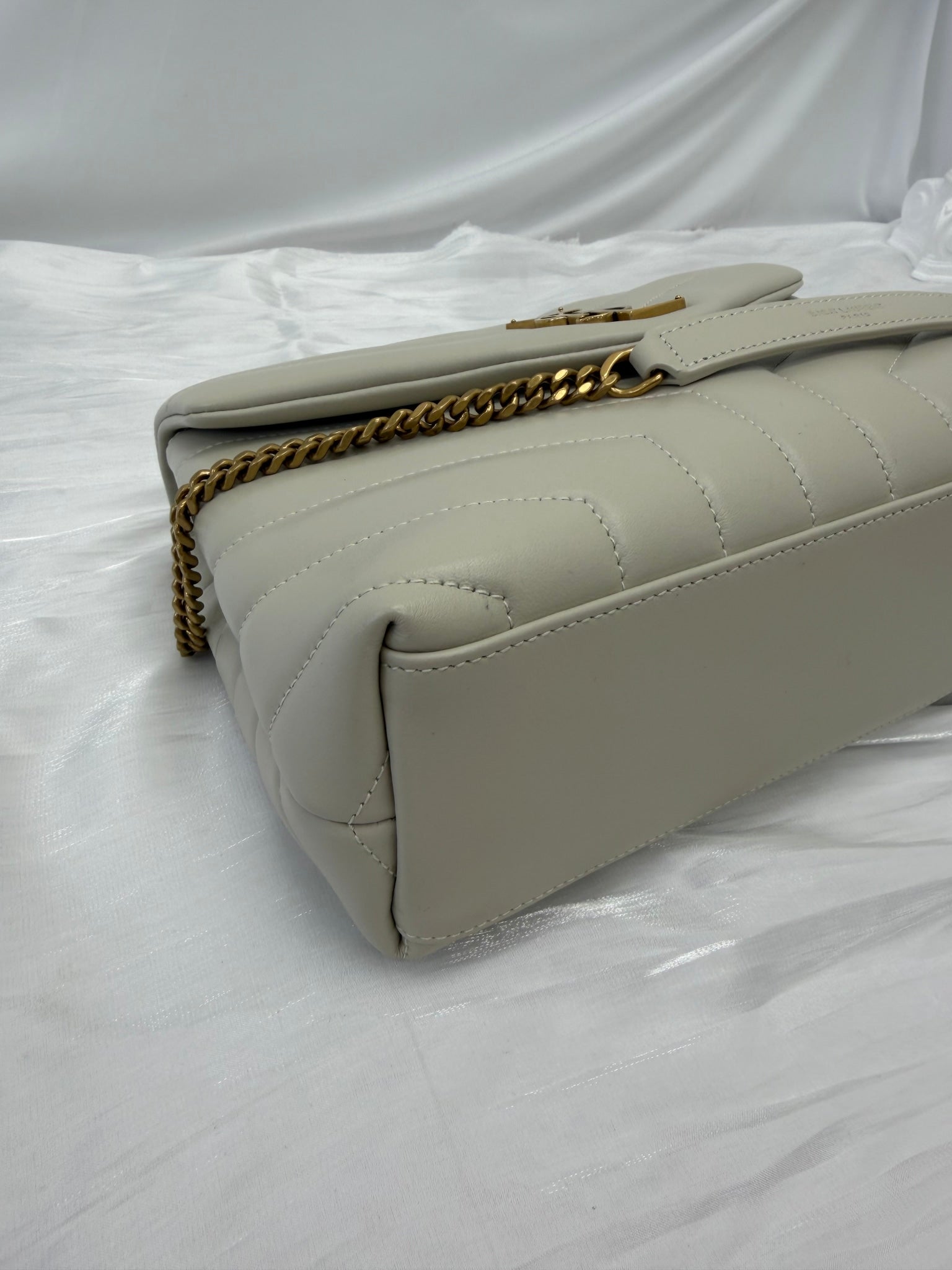 LIKE NEW- Saint Laurent YSL Beige Chevron Leather Small Loulou Bag