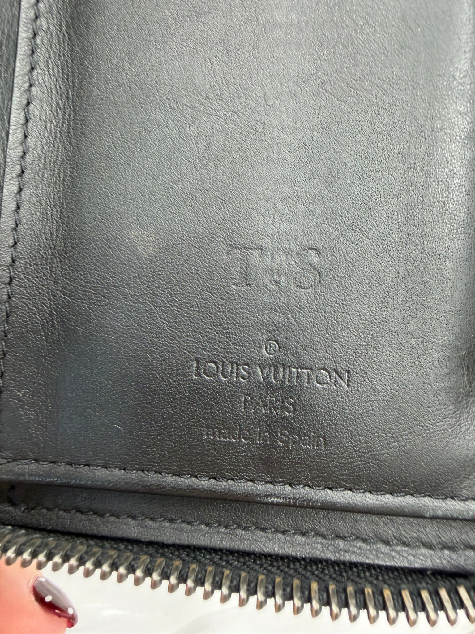 Louis Vuitton Black Damier Infini Vertical Zippy Wallet