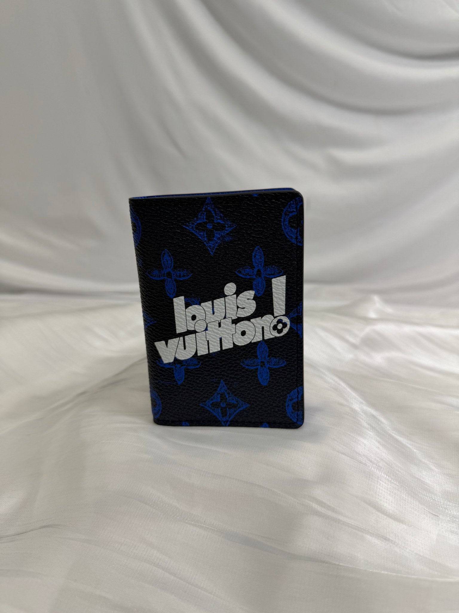 BRAND NEW Louis Vuitton Limited Edition Navy Pocket Organizer 
