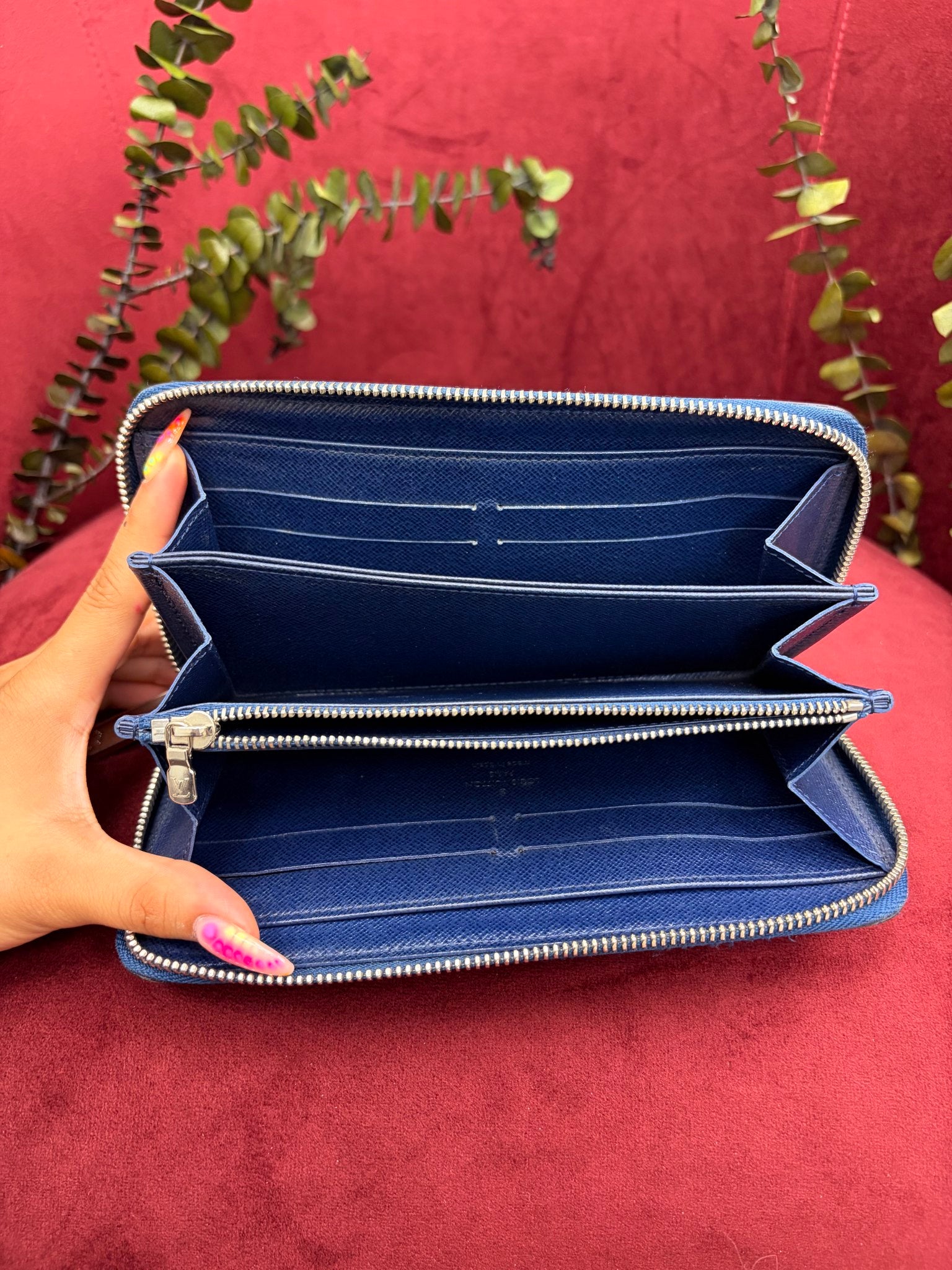 Louis Vuitton Blue Epi Leather Zippy Wallet