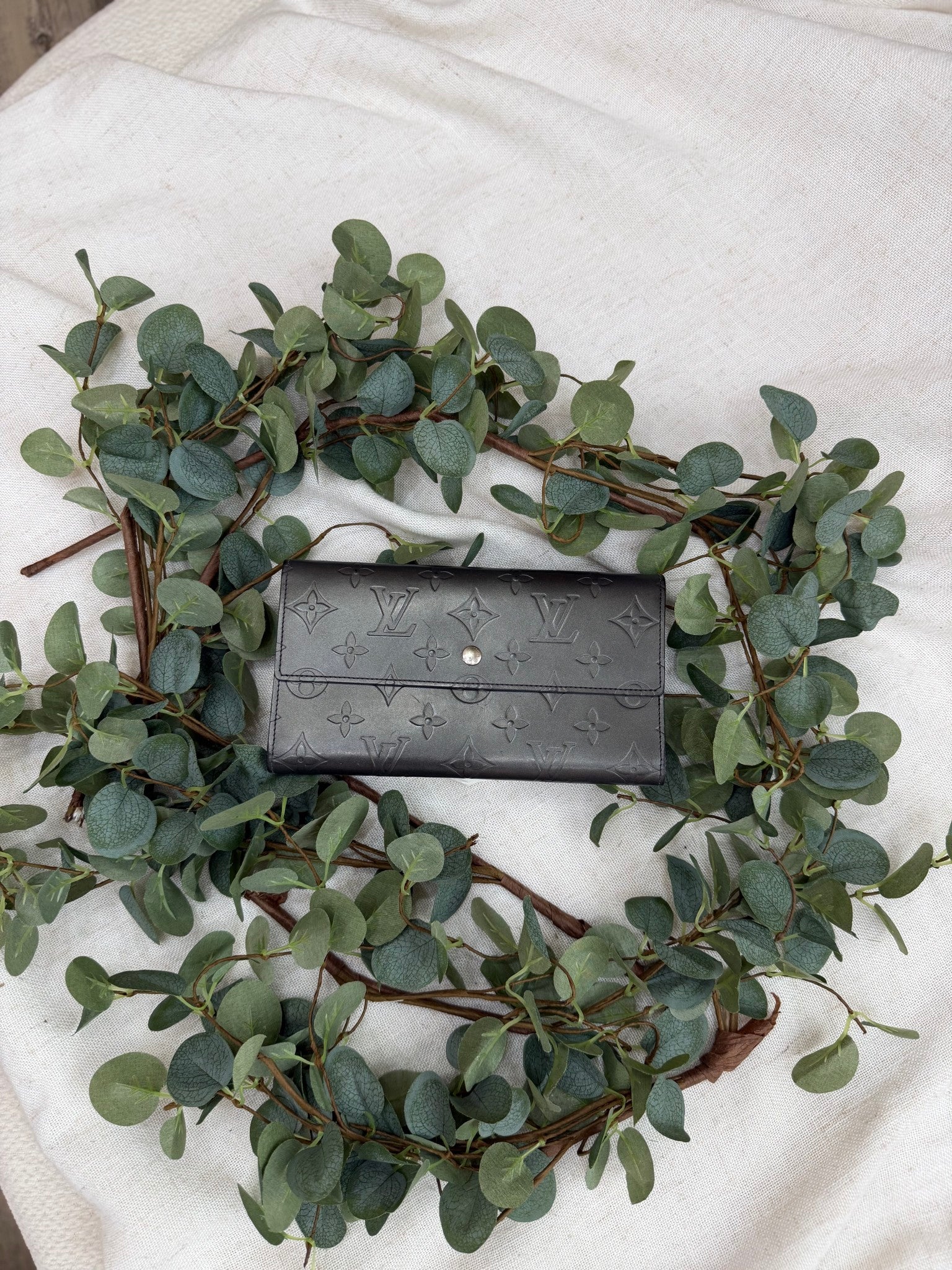 Louis Vuitton Grey Matte Vernis International Wallet