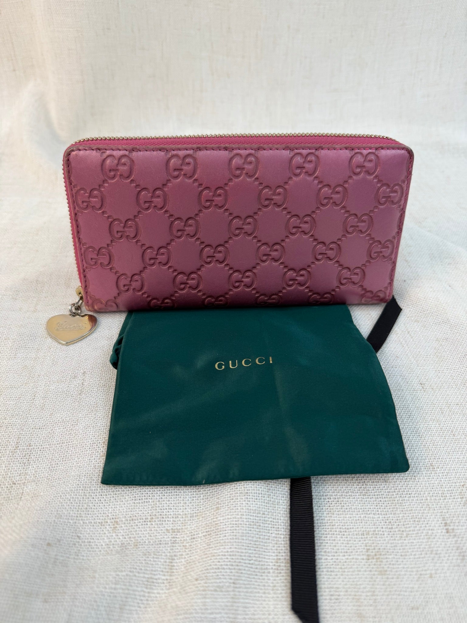 Gucci Metalic Pink Leather Guccissima GG Embossed Pink Zippy Wallet
