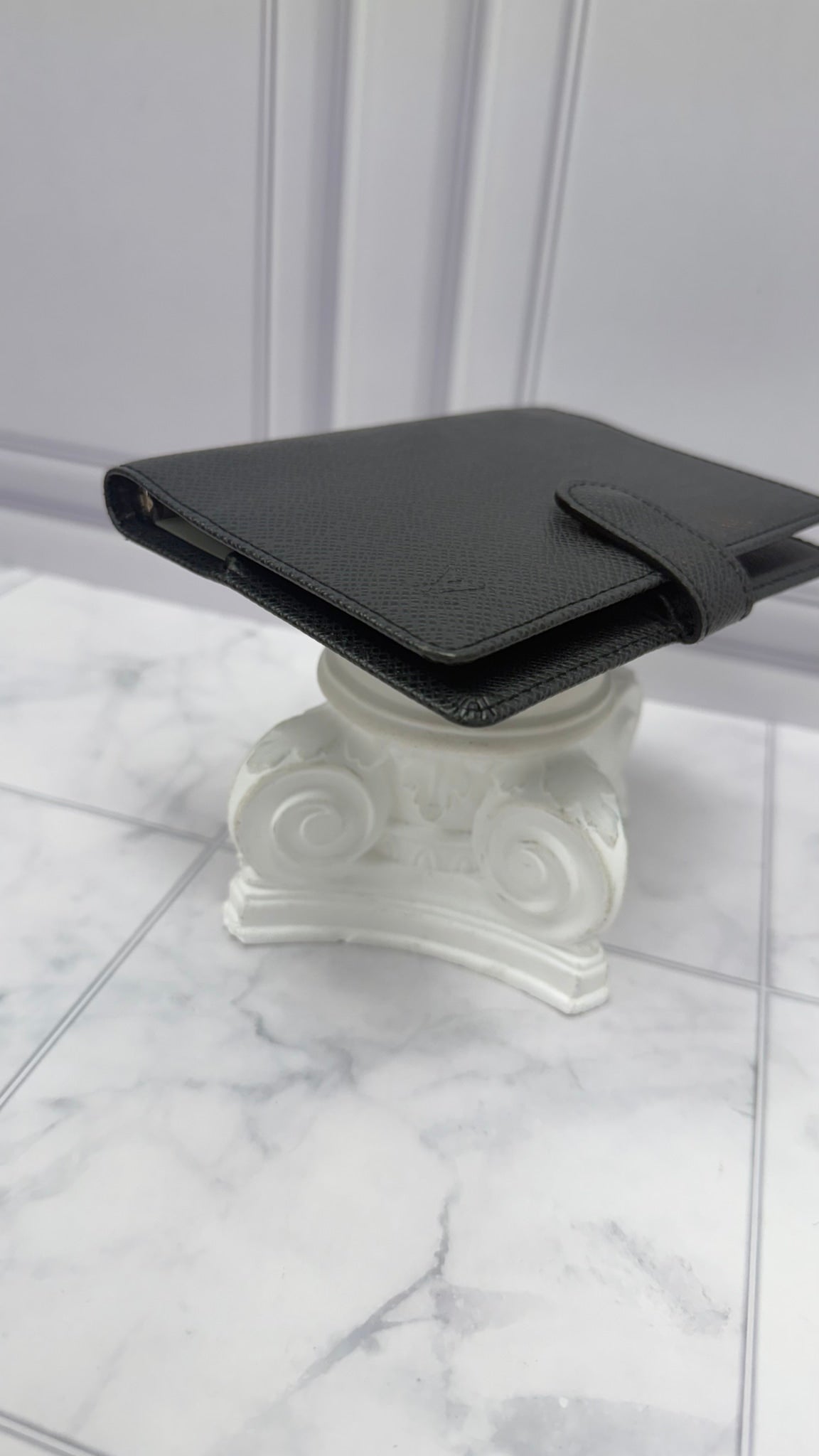 Louis Vuitton Black Taiga Passport Agenda PM