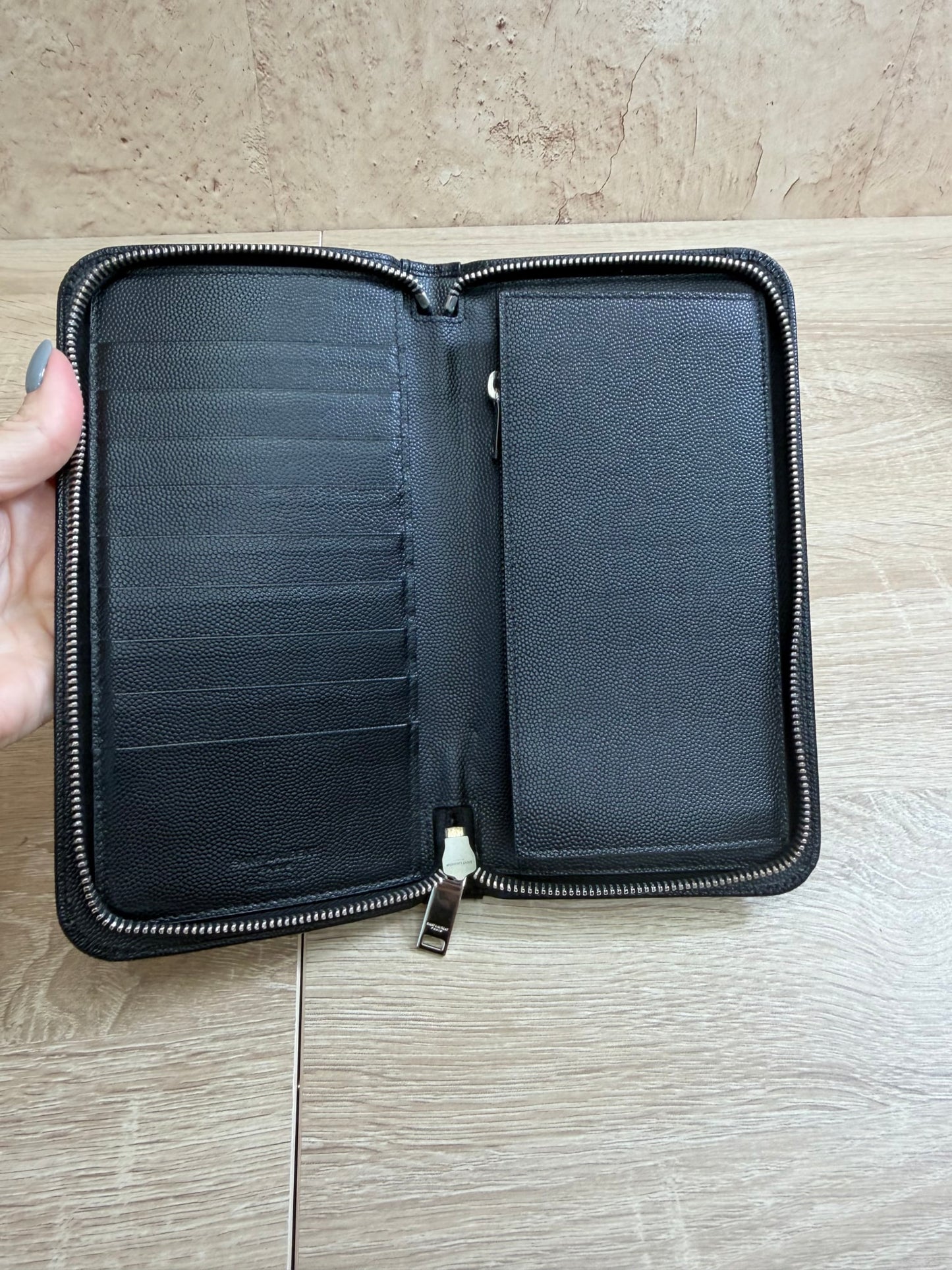 https://res.cloudinary.com/dyql5hig8/image/upload/v1758644337/soajirmrb1emmil6nr9h.jpg